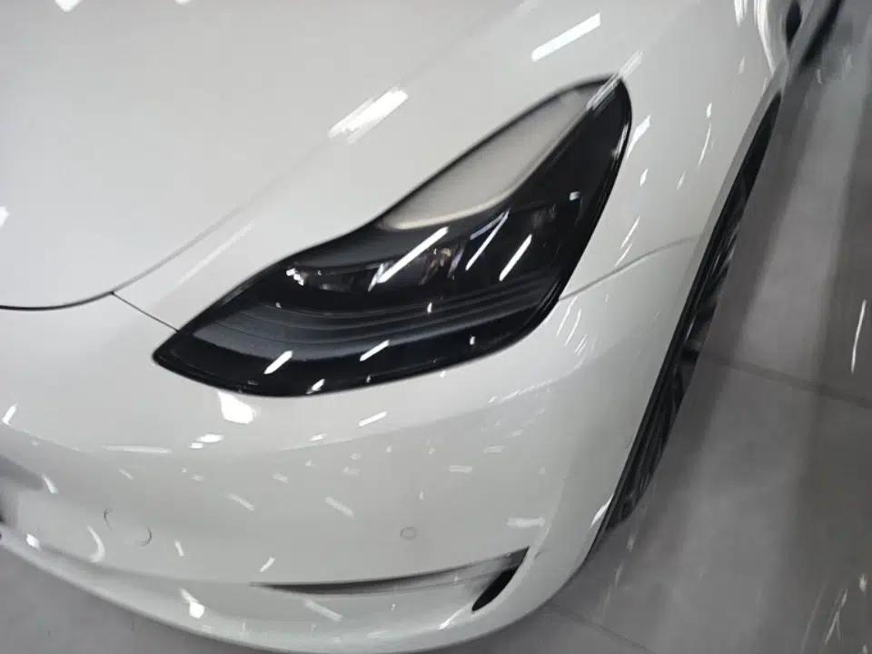 Tesla Model Y 2021 Revised Version 2 Long-Range All-Wheel-Drive Edition — миниатюра 8