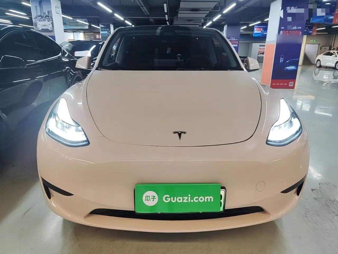 Tesla Model Y 2024 Rear-Wheel-Drive Version — миниатюра 2