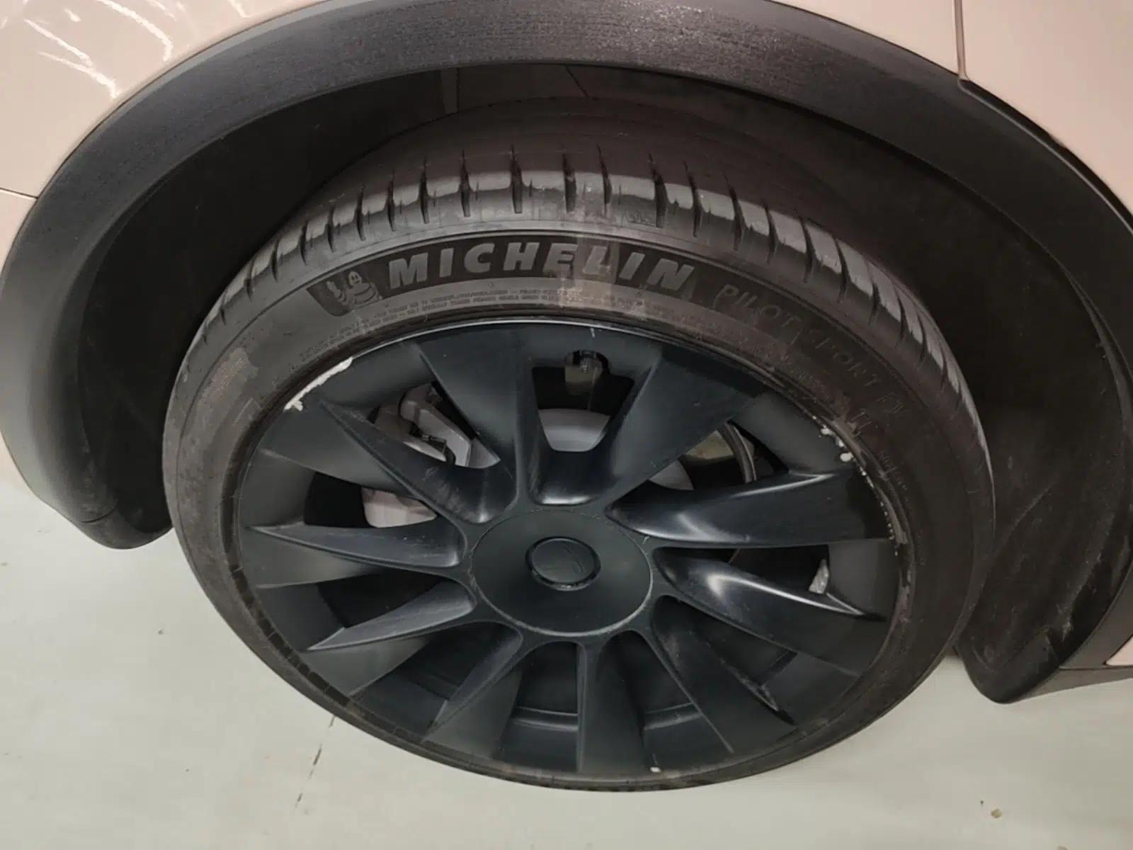 Tesla Model Y 2024 Rear-Wheel-Drive Version — миниатюра 11