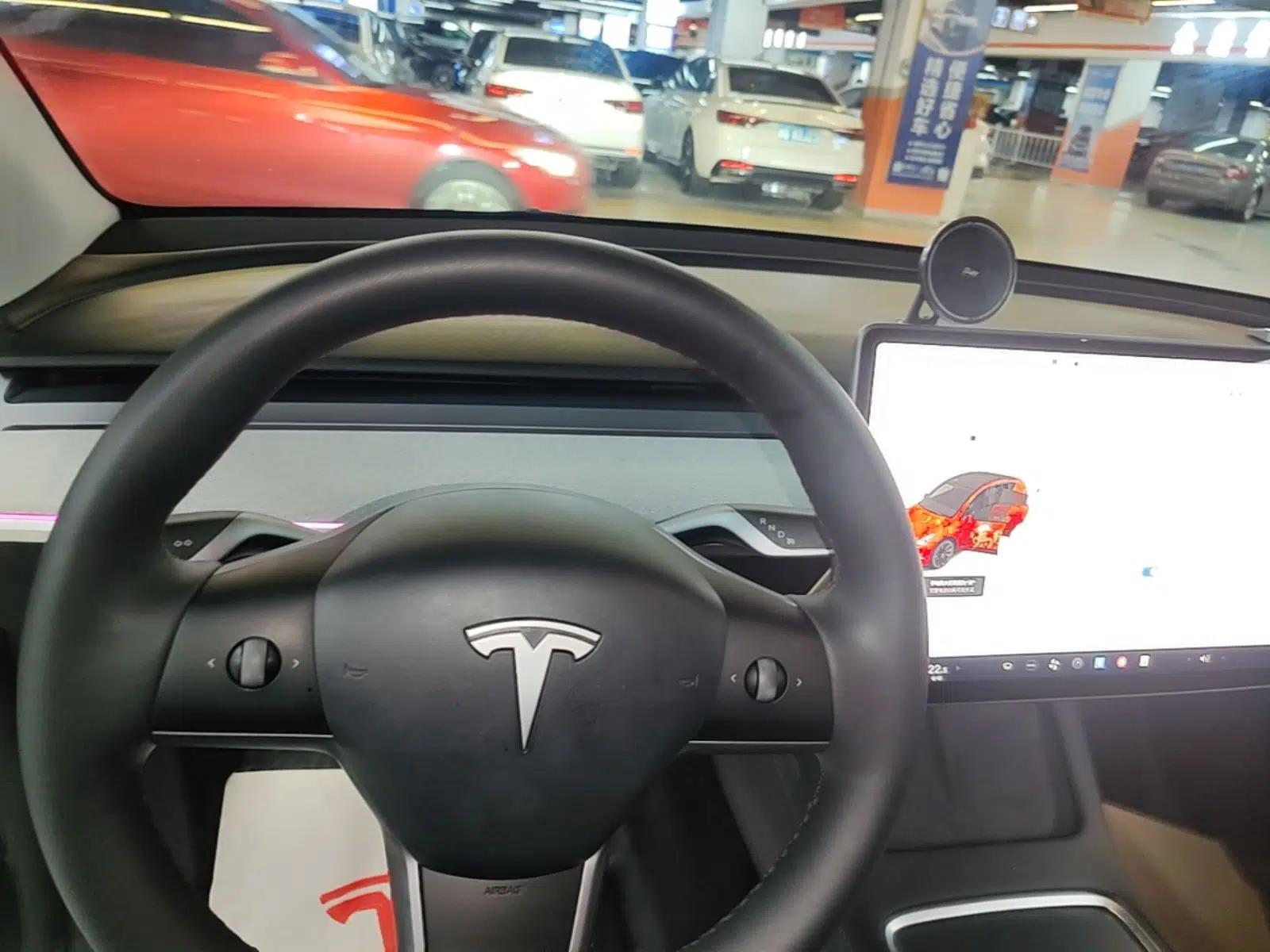 Tesla Model Y 2024 Rear-Wheel-Drive Version — миниатюра 16