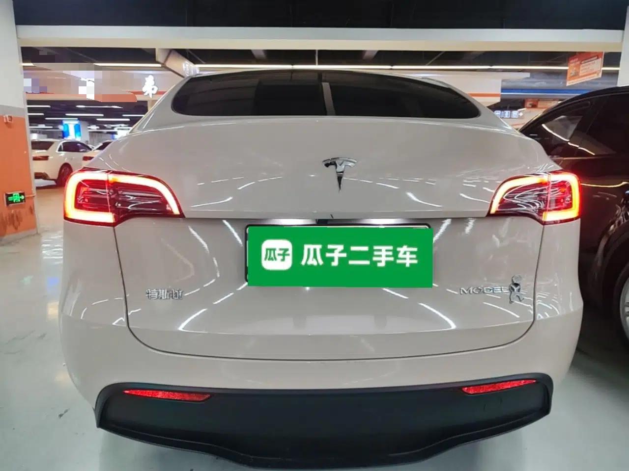 Tesla Model Y 2024 Rear-Wheel-Drive Version — миниатюра 5