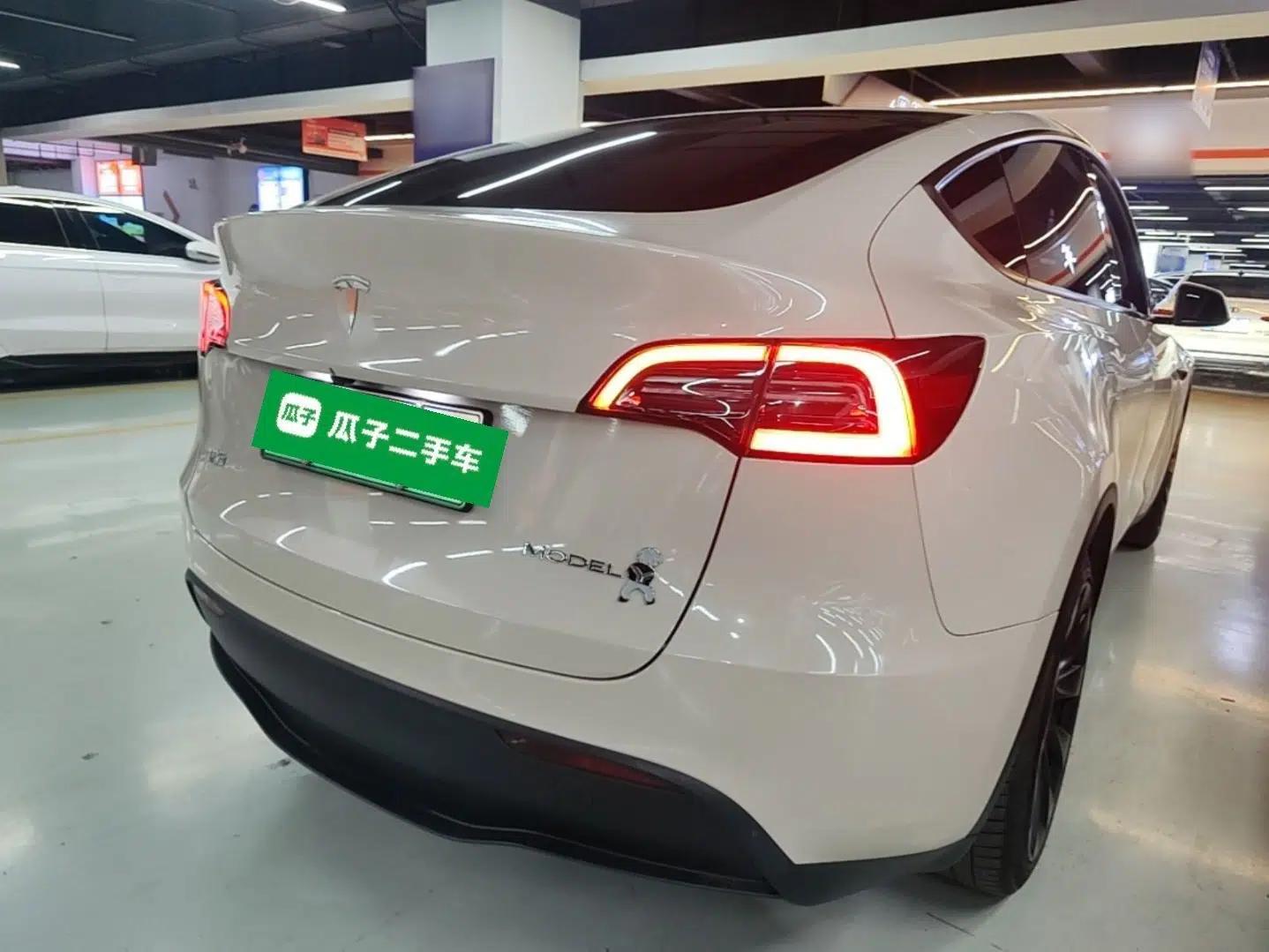 Tesla Model Y 2024 Rear-Wheel-Drive Version — миниатюра 6