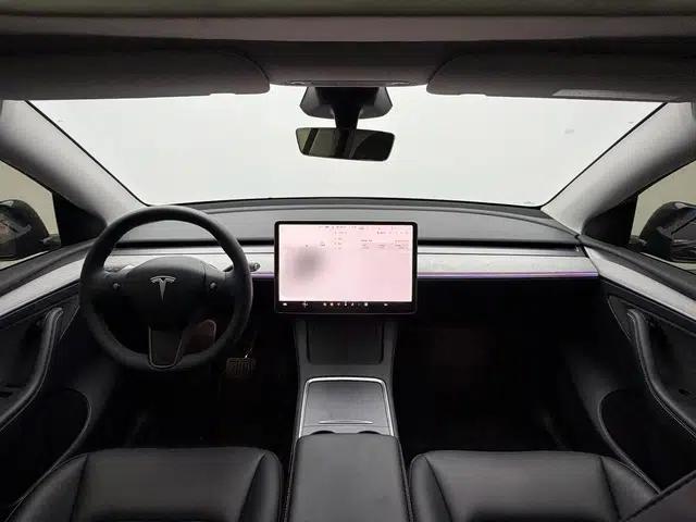 Tesla Model Y 2024 Rear-Wheel-Drive Version — миниатюра 34