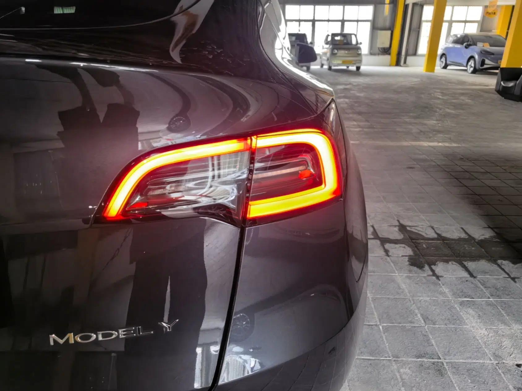 Tesla Model Y 2024 Rear-Wheel-Drive Version — миниатюра 9