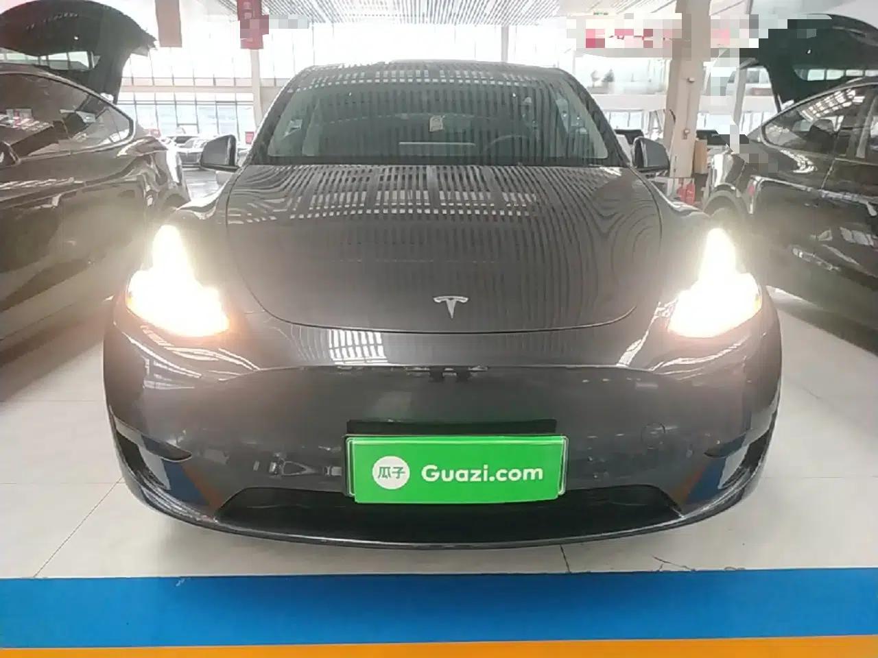 Tesla Model Y 2024 Rear-Wheel-Drive Version — миниатюра 2