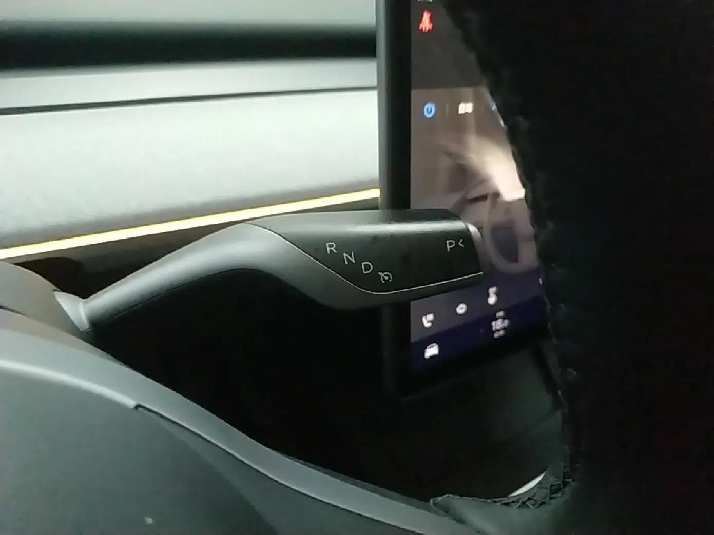 Tesla Model Y 2024 Rear-Wheel-Drive Version — миниатюра 16
