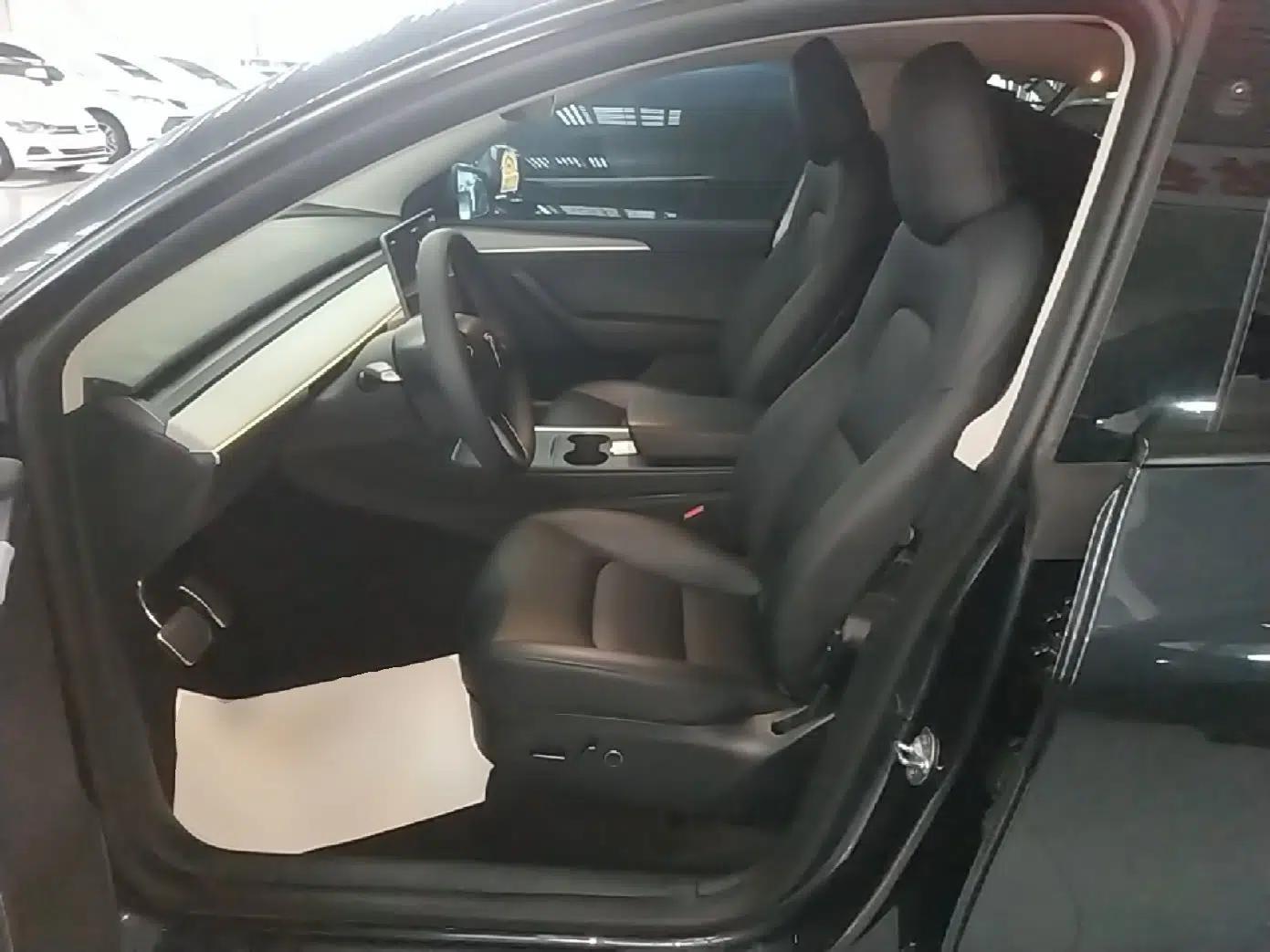 Tesla Model Y 2024 Rear-Wheel-Drive Version — миниатюра 17