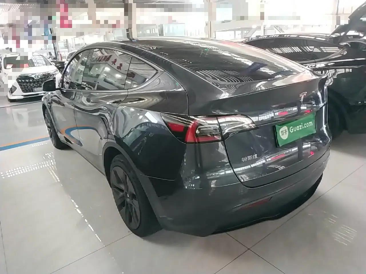 Tesla Model Y 2024 Rear-Wheel-Drive Version — миниатюра 4