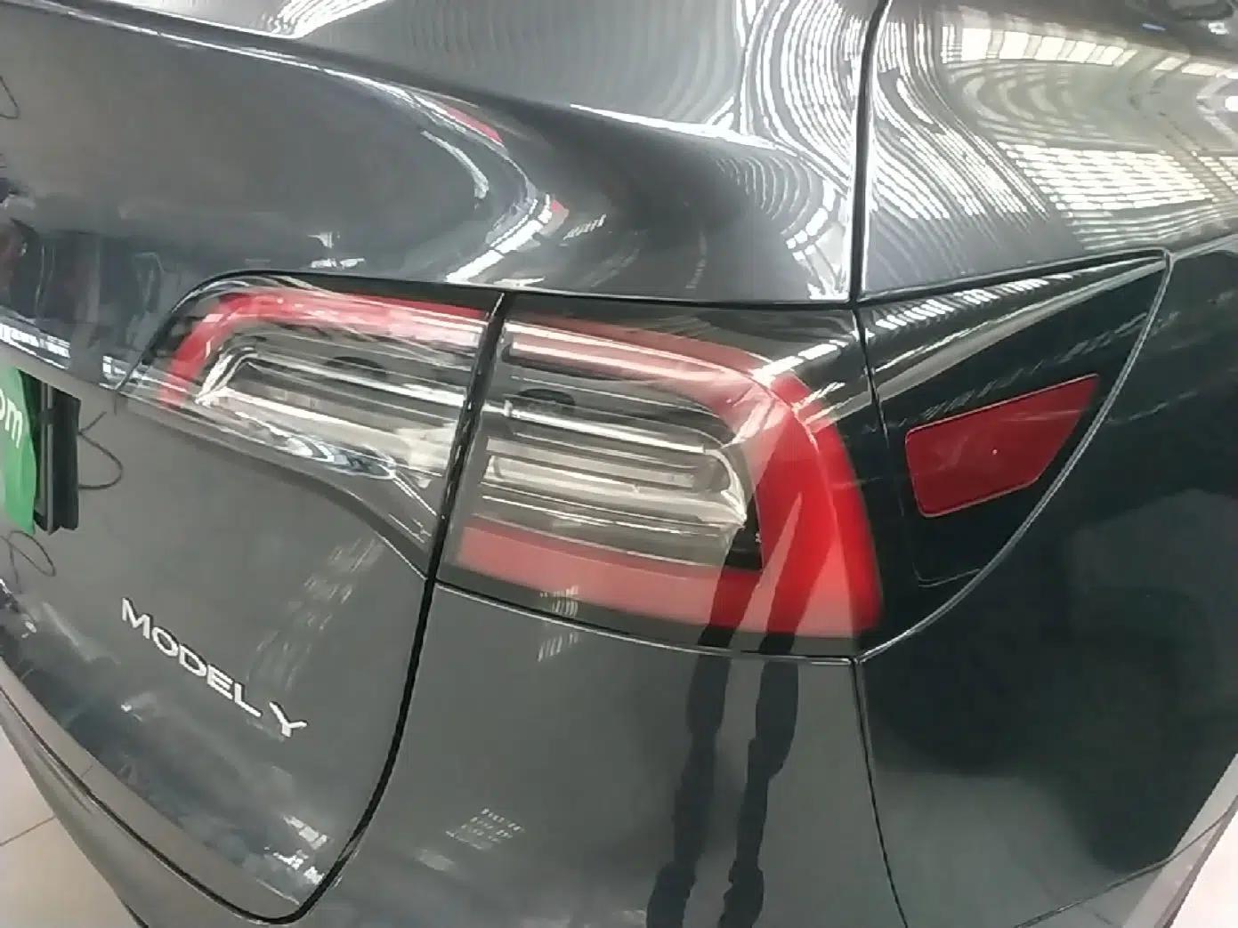 Tesla Model Y 2024 Rear-Wheel-Drive Version — миниатюра 9