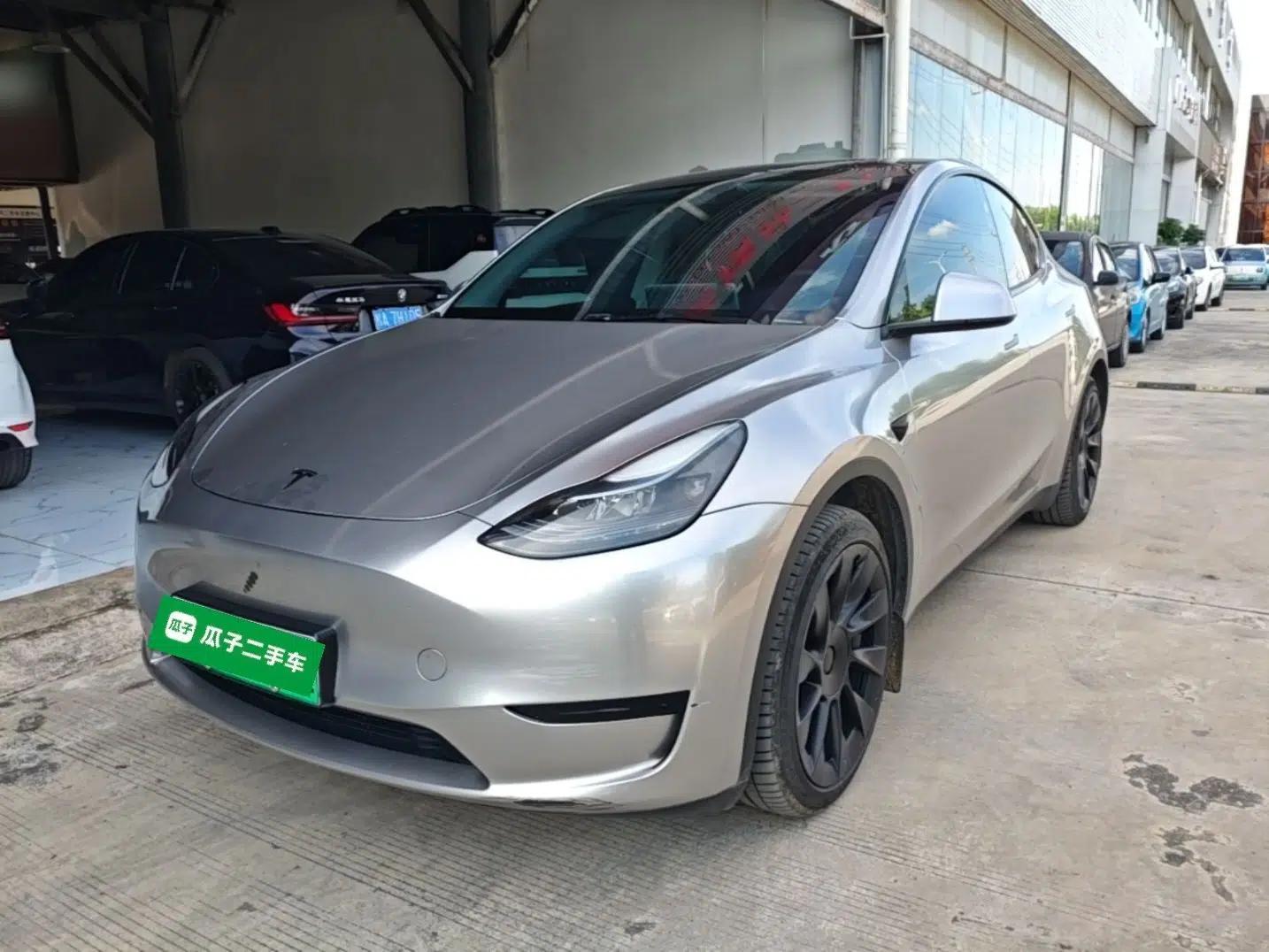 Tesla Model Y 2024 Rear-Wheel-Drive Version — миниатюра 1