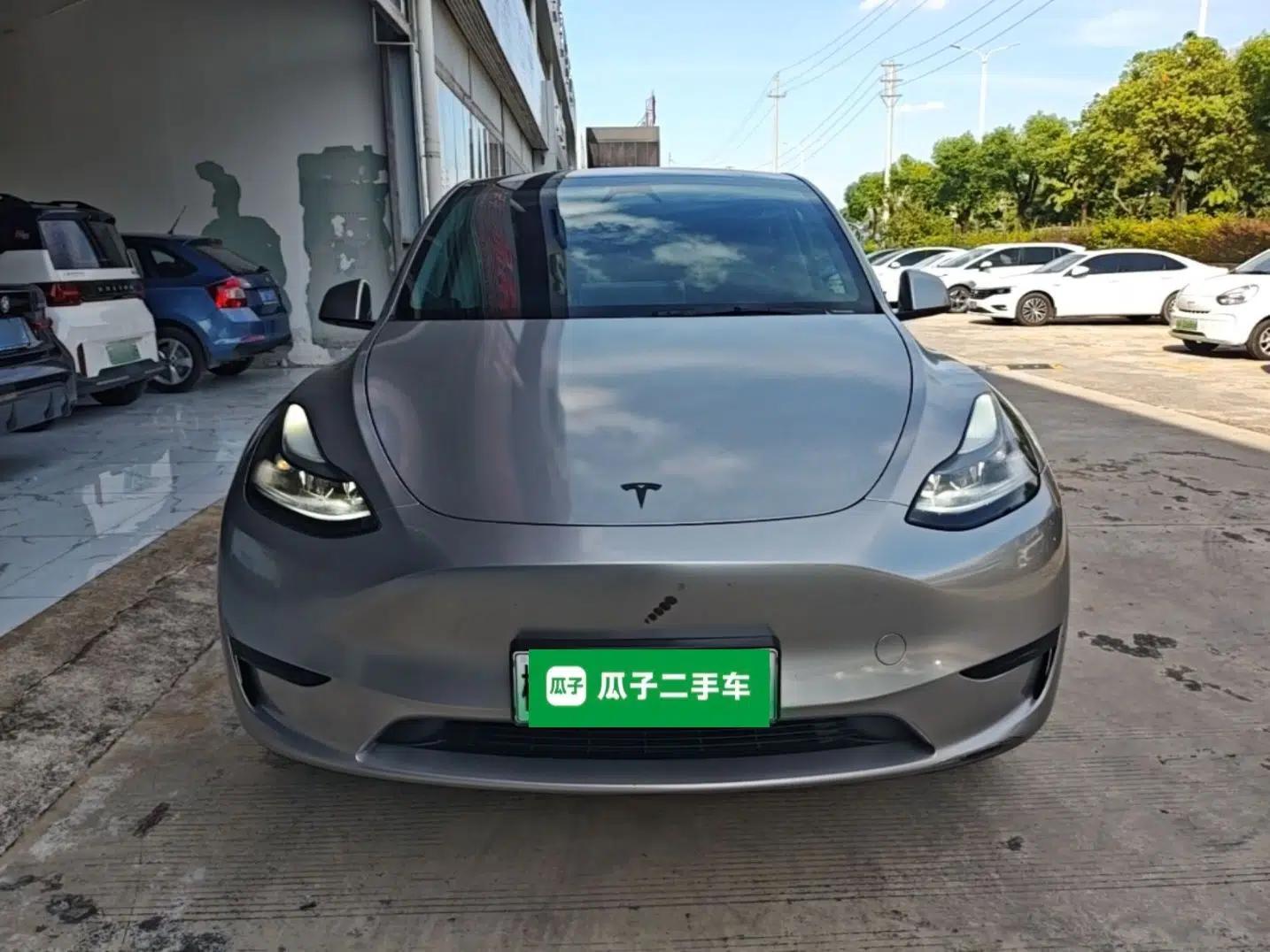 Tesla Model Y 2024 Rear-Wheel-Drive Version — миниатюра 2