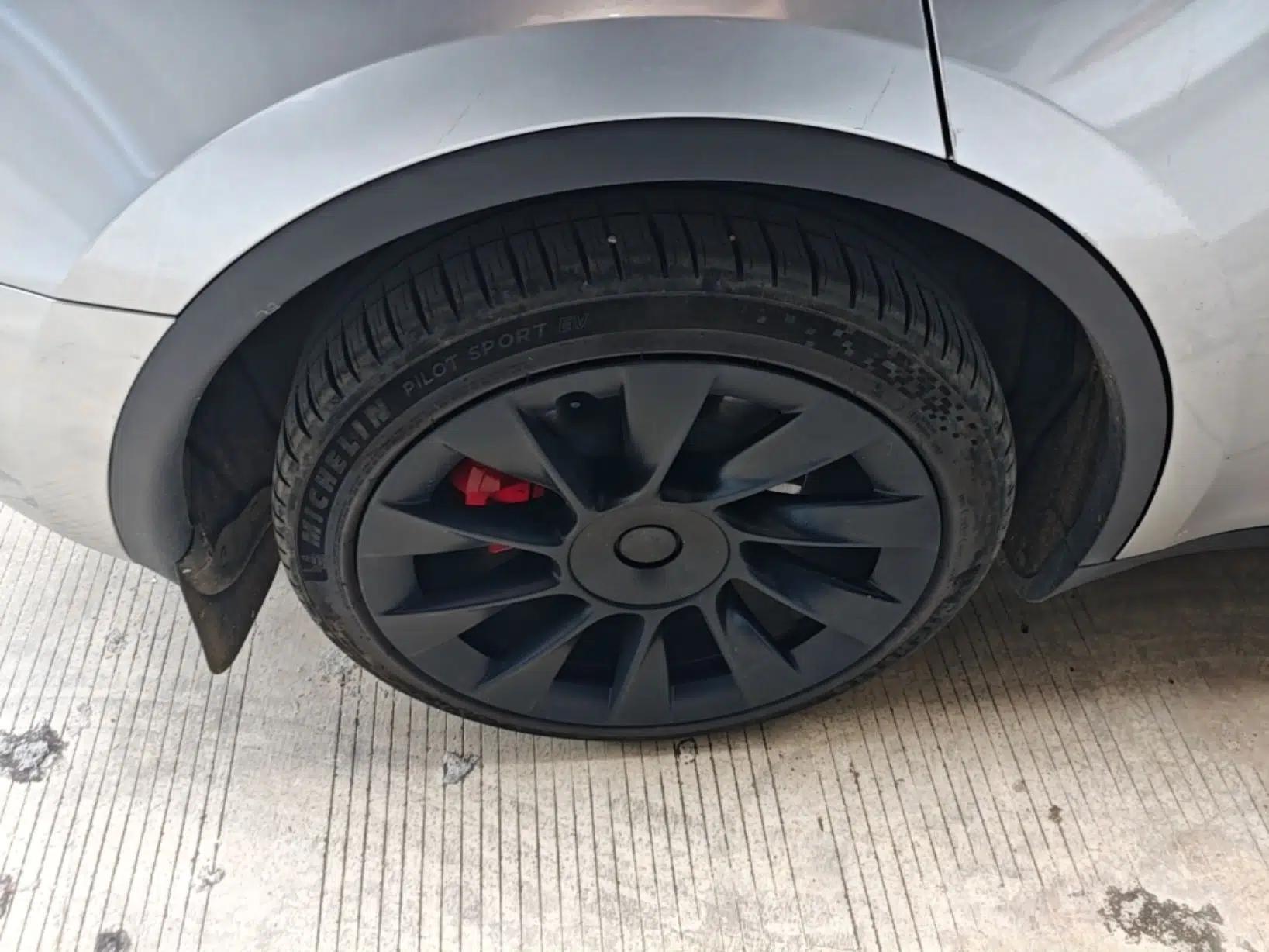 Tesla Model Y 2024 Rear-Wheel-Drive Version — миниатюра 11
