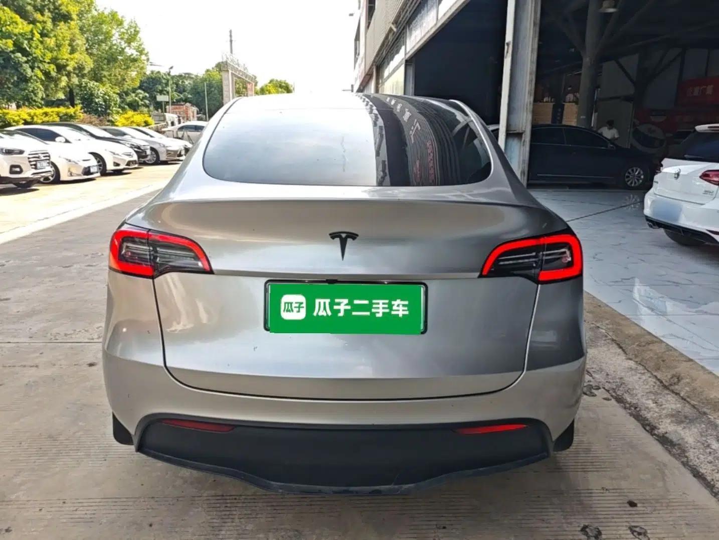 Tesla Model Y 2024 Rear-Wheel-Drive Version — миниатюра 5