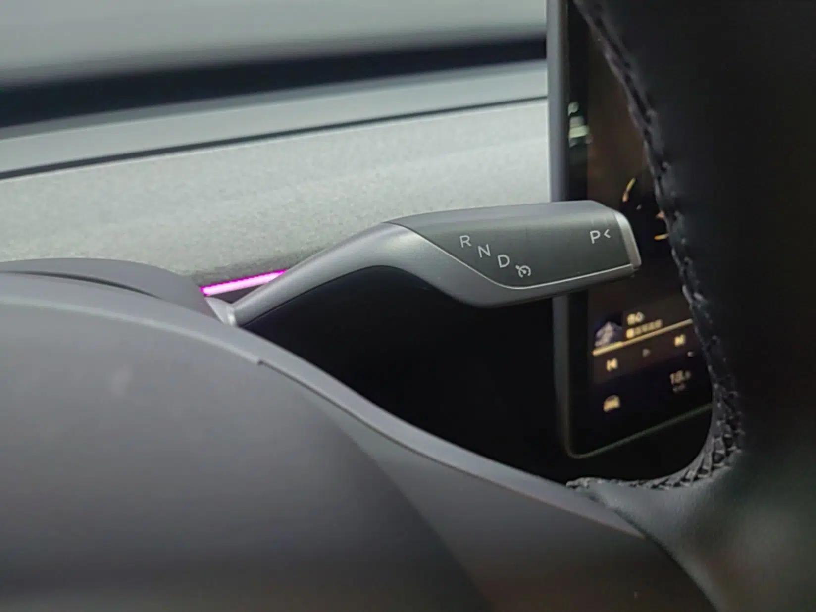 Tesla Model Y 2024 Rear-Wheel-Drive Version — миниатюра 16