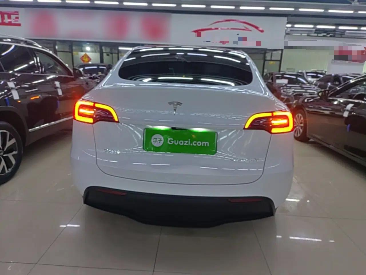 Tesla Model Y 2024 Rear-Wheel-Drive Version — миниатюра 5