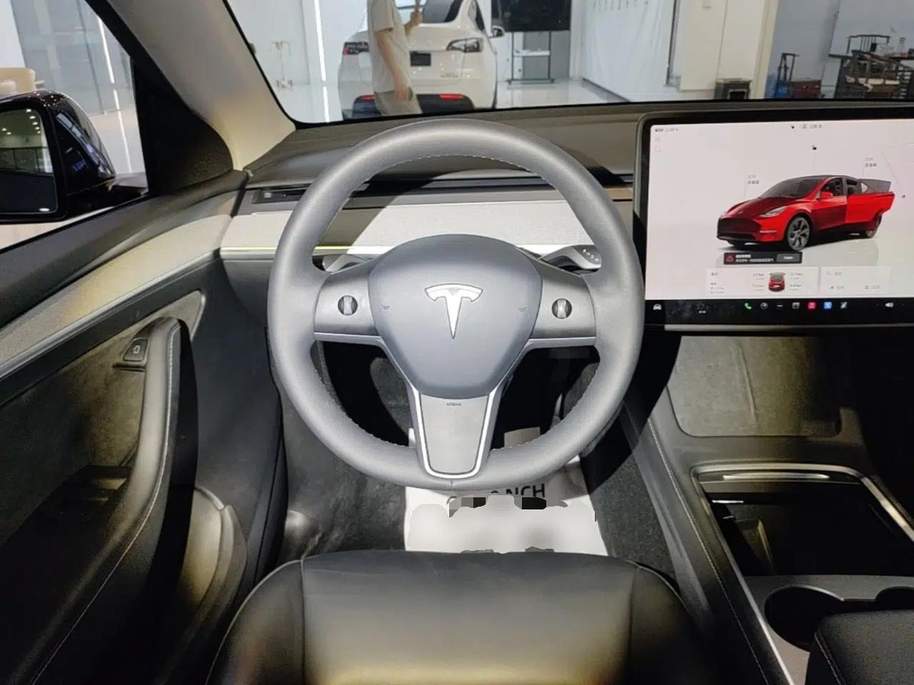 Tesla Model Y 2024 Rear-Wheel-Drive Version — миниатюра 13