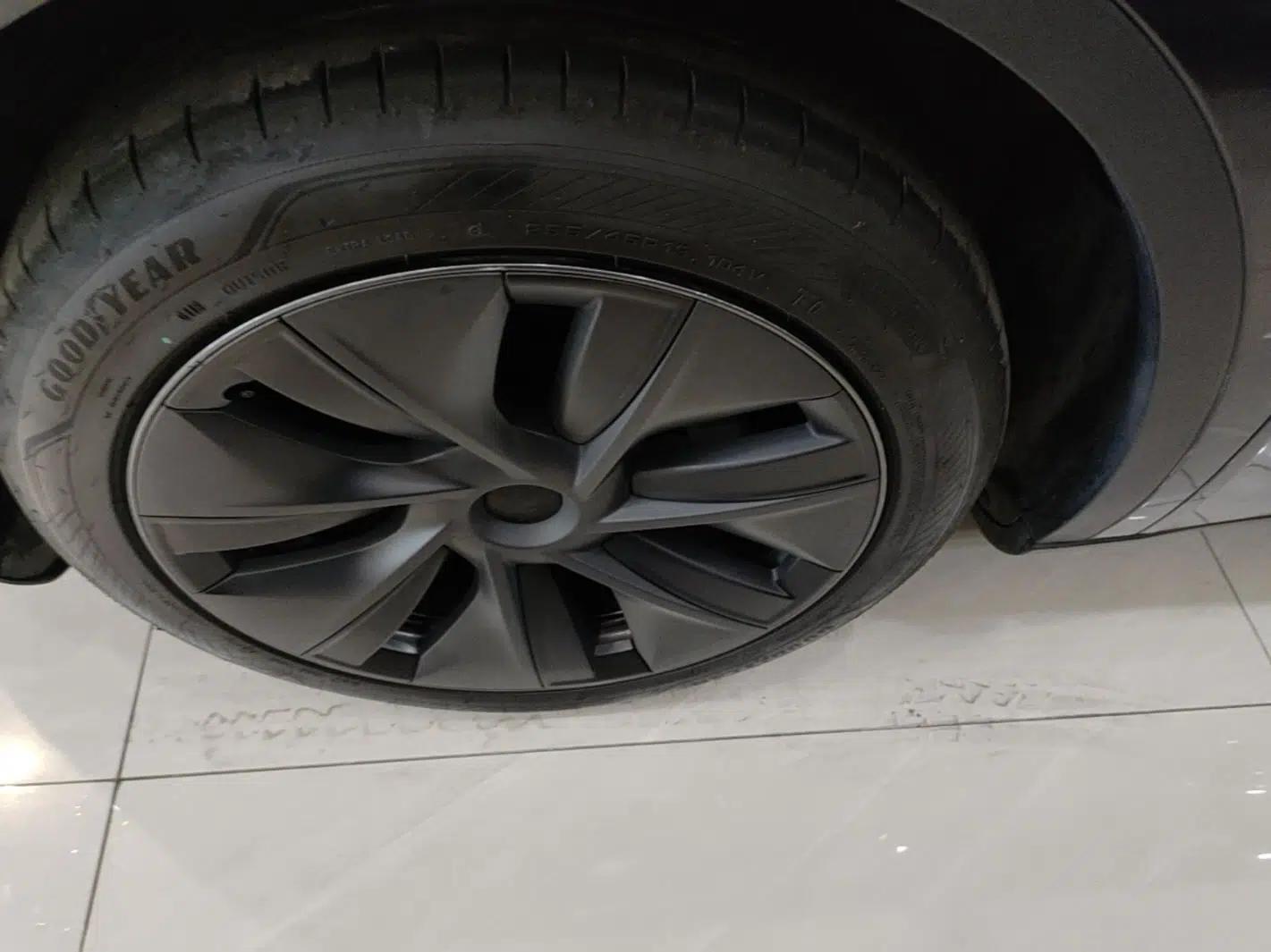 Tesla Model Y 2024 Rear-Wheel-Drive Version — миниатюра 10