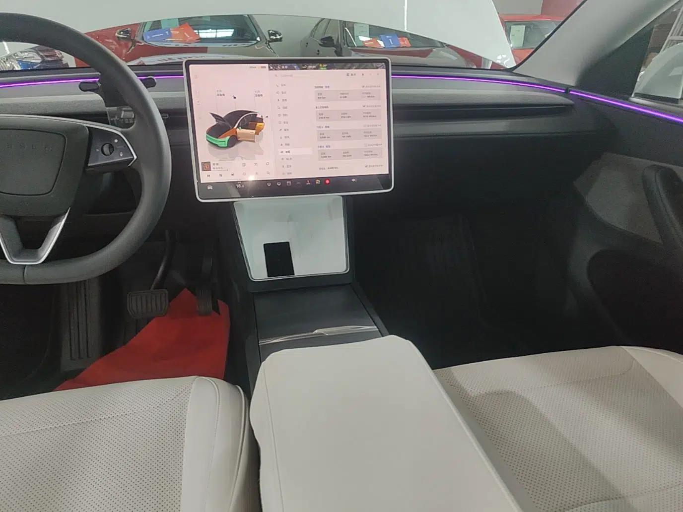 Tesla Model Y 2025 Rear-Wheel-Drive Version — миниатюра 15