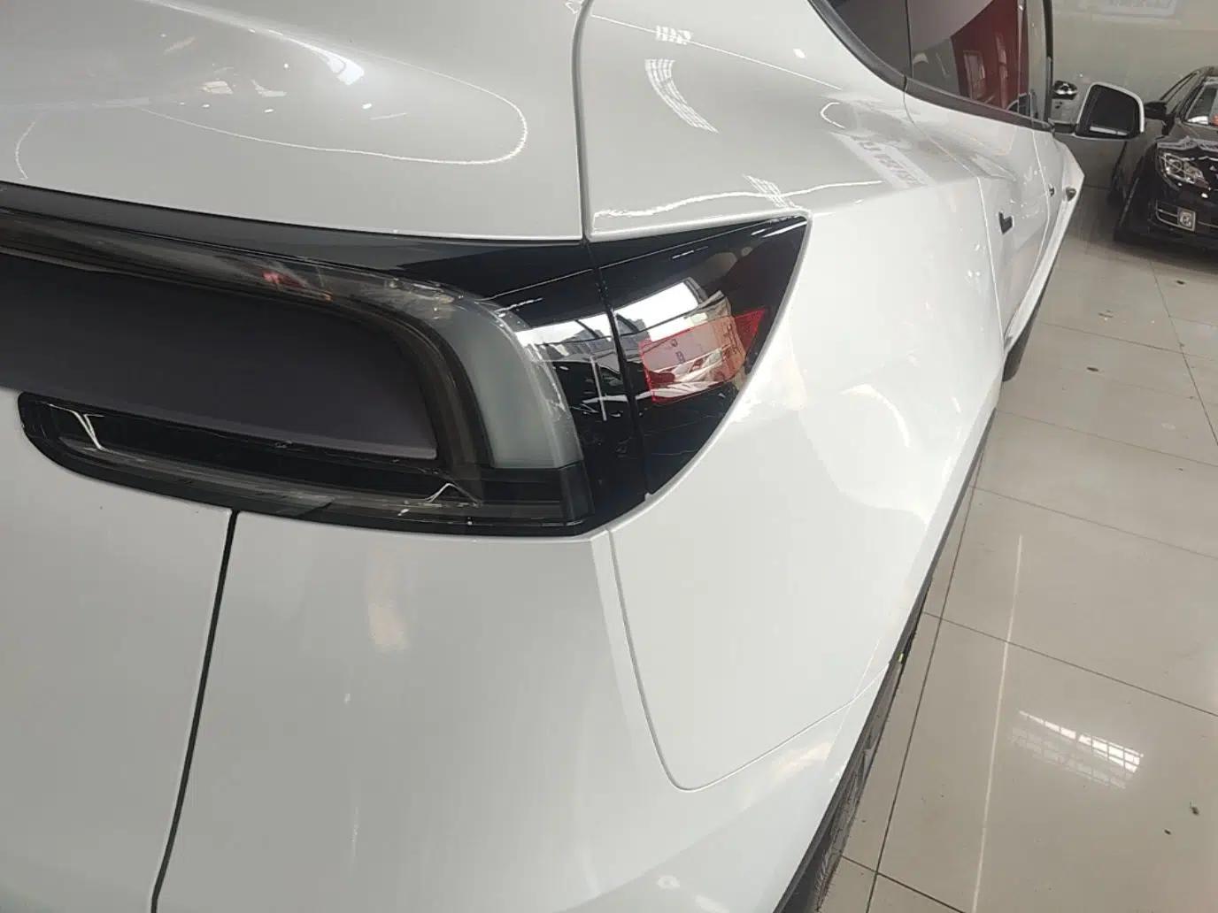 Tesla Model Y 2025 Rear-Wheel-Drive Version — миниатюра 9
