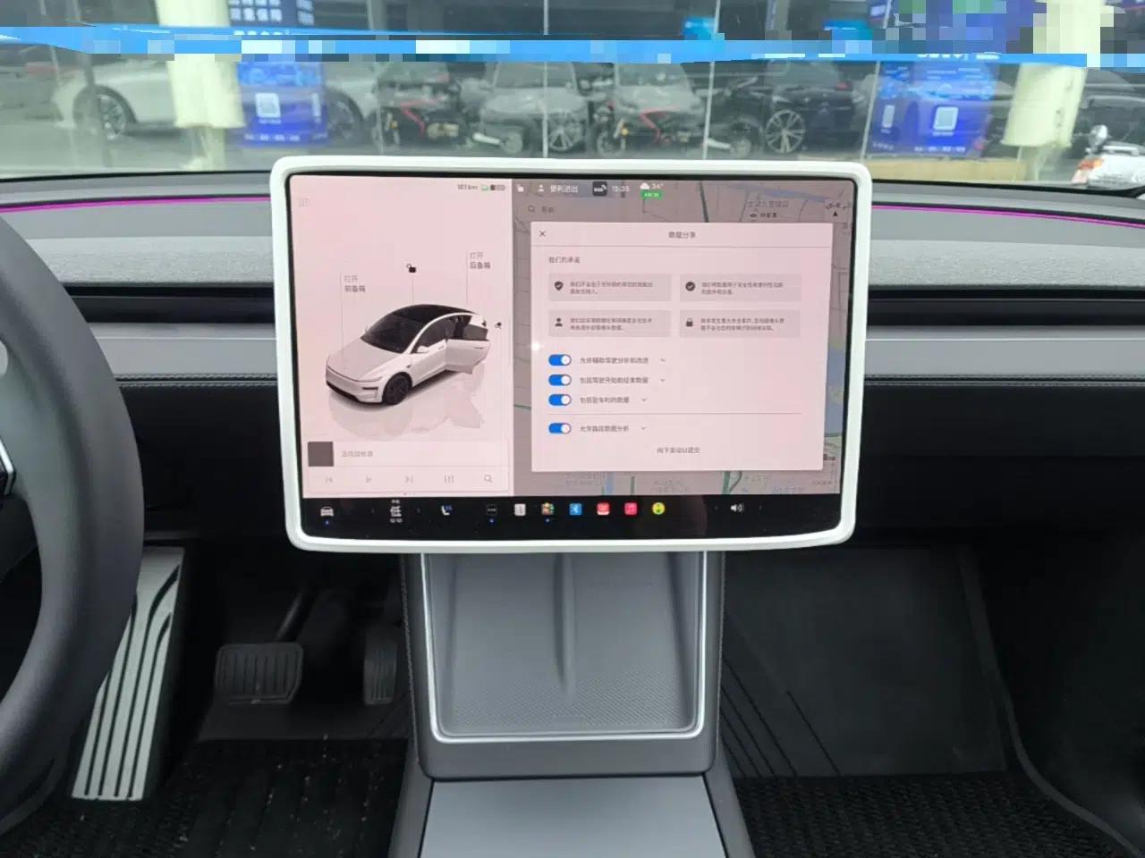 Tesla Model Y 2025 Long-Range All-Wheel-Drive Version — миниатюра 15