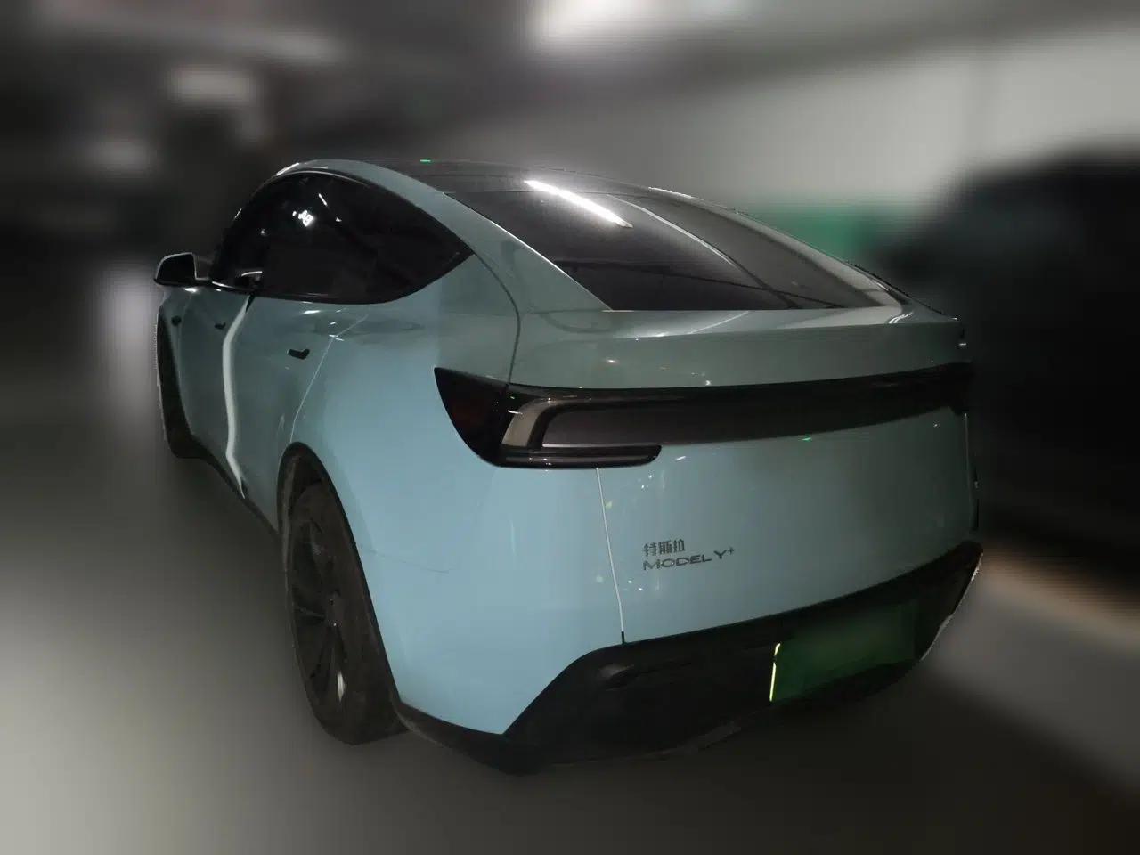 Tesla Model Y 2026 Long-Range All-Wheel-Drive Model — миниатюра 4