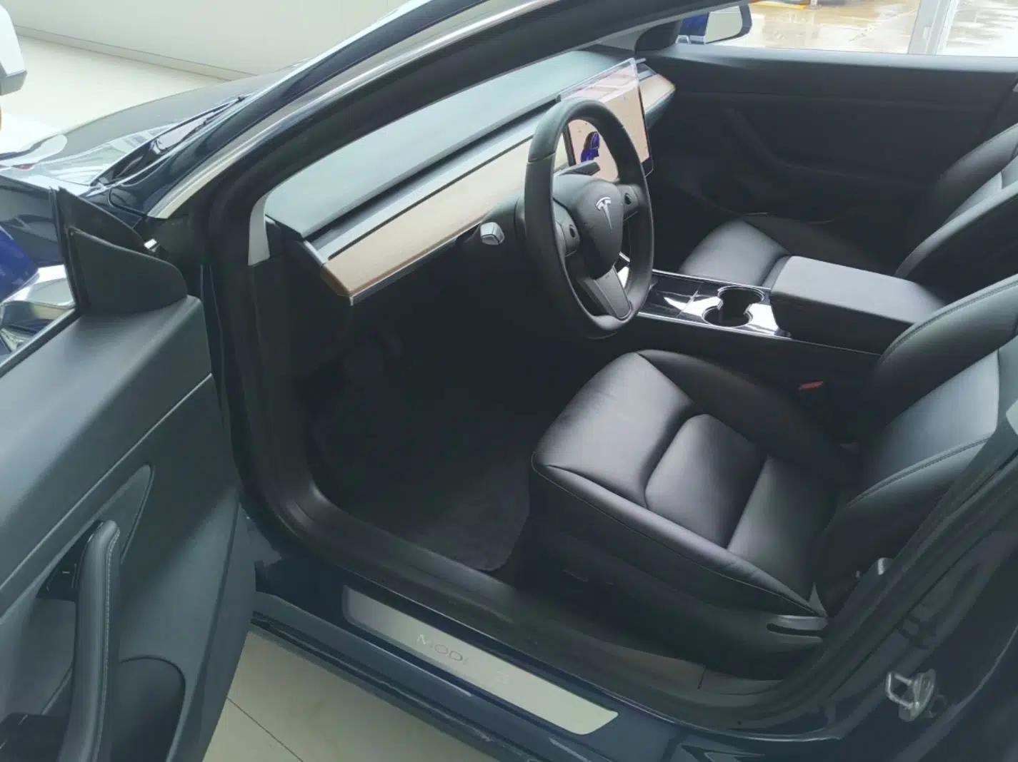 Tesla Model 3 2019 Standard Range Rear-Drive Upgraded Version — миниатюра 18