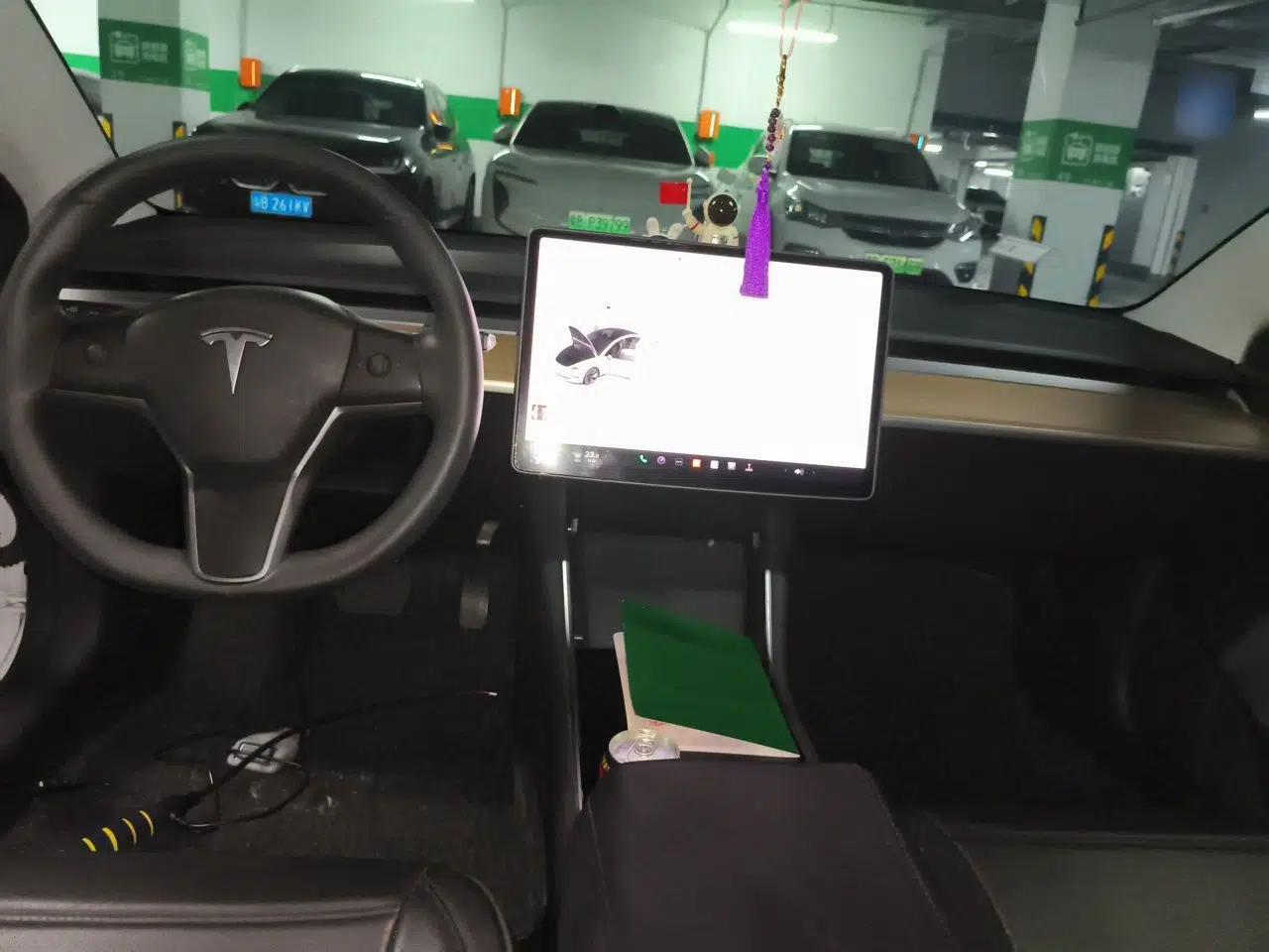 Tesla Model 3 2019 Standard Range Rear-Drive Upgraded Version — миниатюра 9