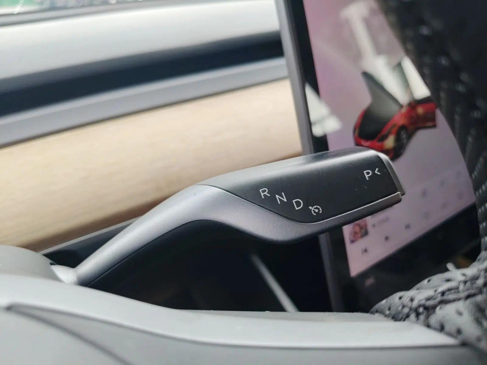 Tesla Model 3 2019 Standard Range Rear-Drive Upgraded Version — миниатюра 16