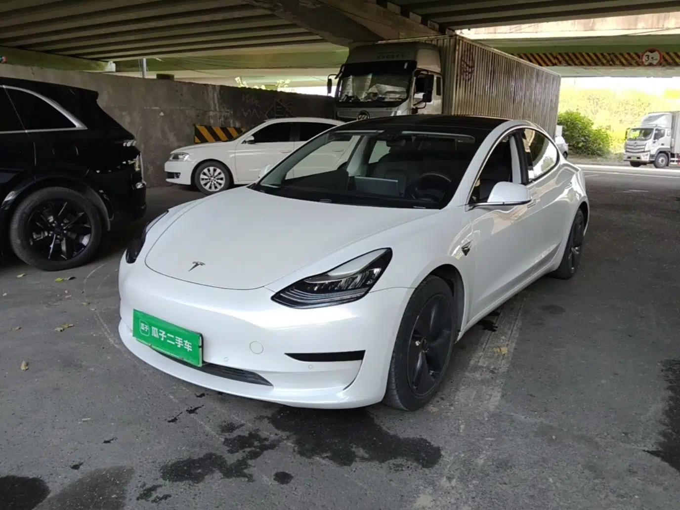 Tesla Model 3 2020 Standard Range Rear-Wheel Drive Upgraded Version — миниатюра 1