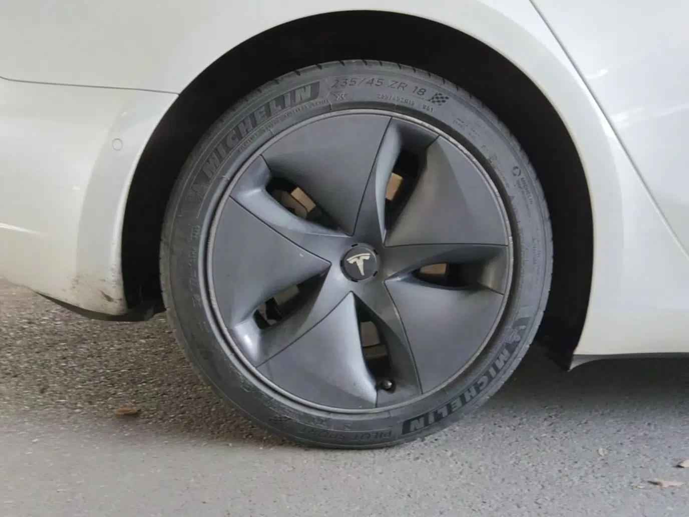 Tesla Model 3 2020 Standard Range Rear-Wheel Drive Upgraded Version — миниатюра 11
