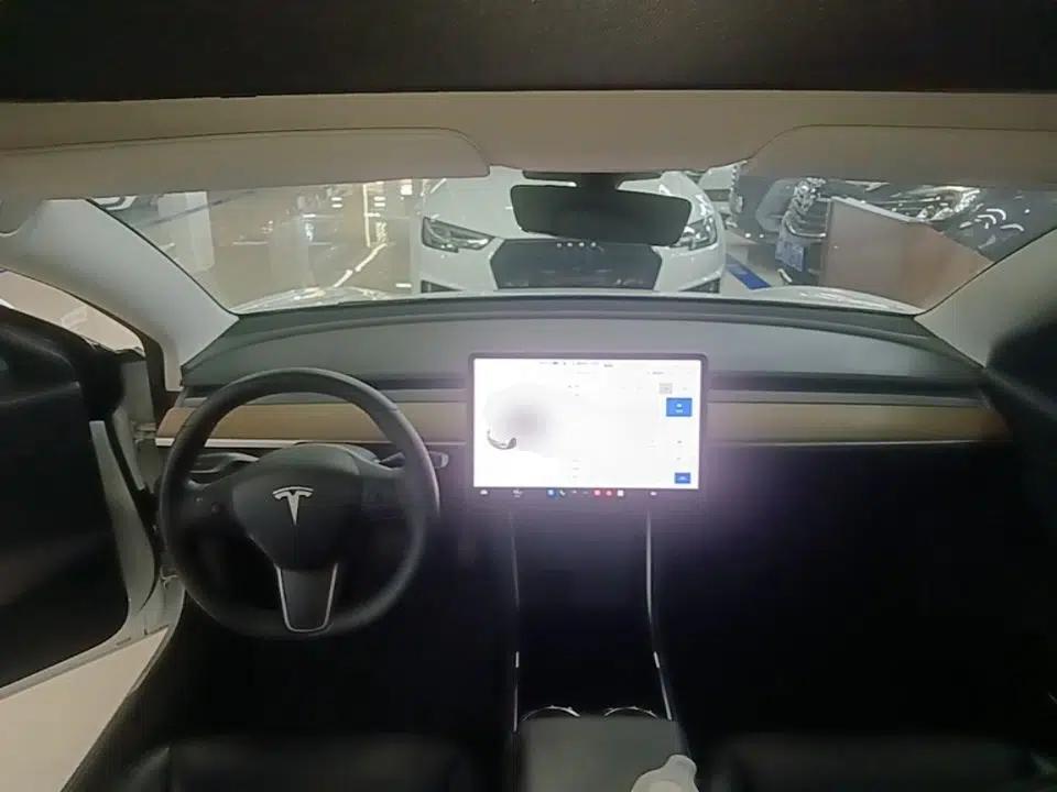 Tesla Model 3 2020 Refreshed Version Long-Range Rear-Wheel Drive — миниатюра 12