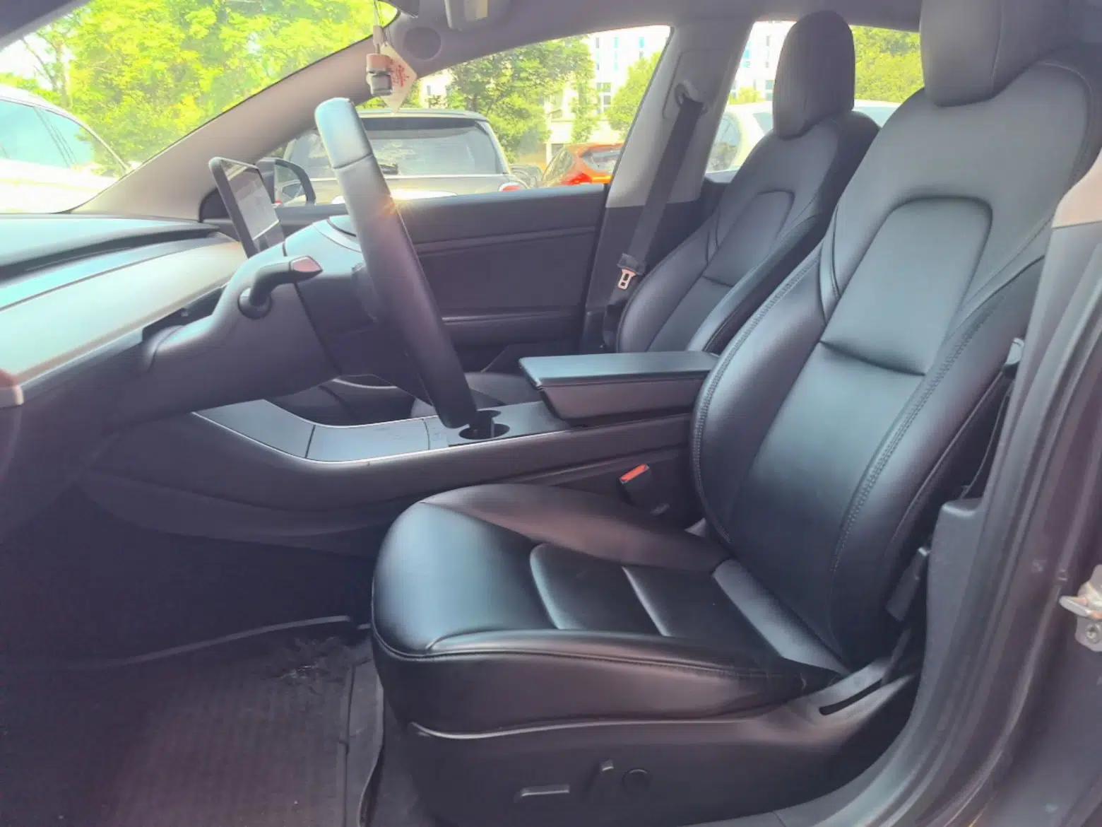 Tesla Model 3 2019 Standard Range Rear-Drive Upgraded Version — миниатюра 17
