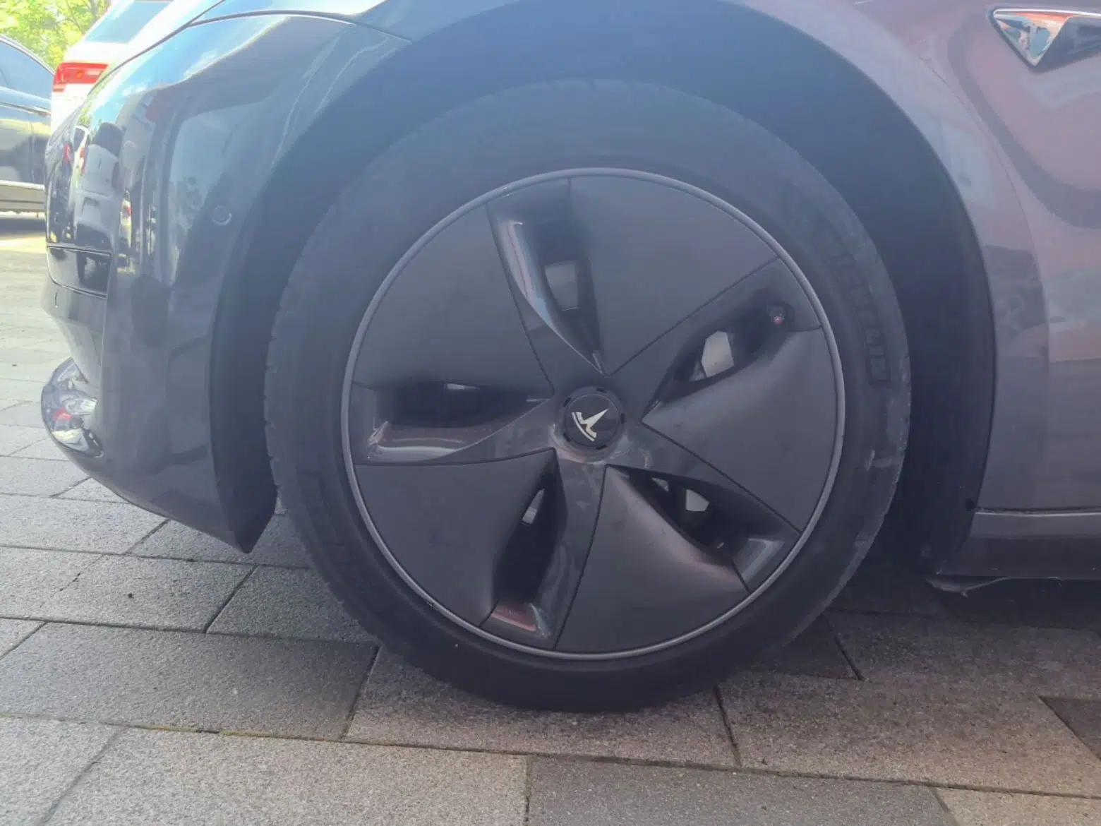 Tesla Model 3 2019 Standard Range Rear-Drive Upgraded Version — миниатюра 10