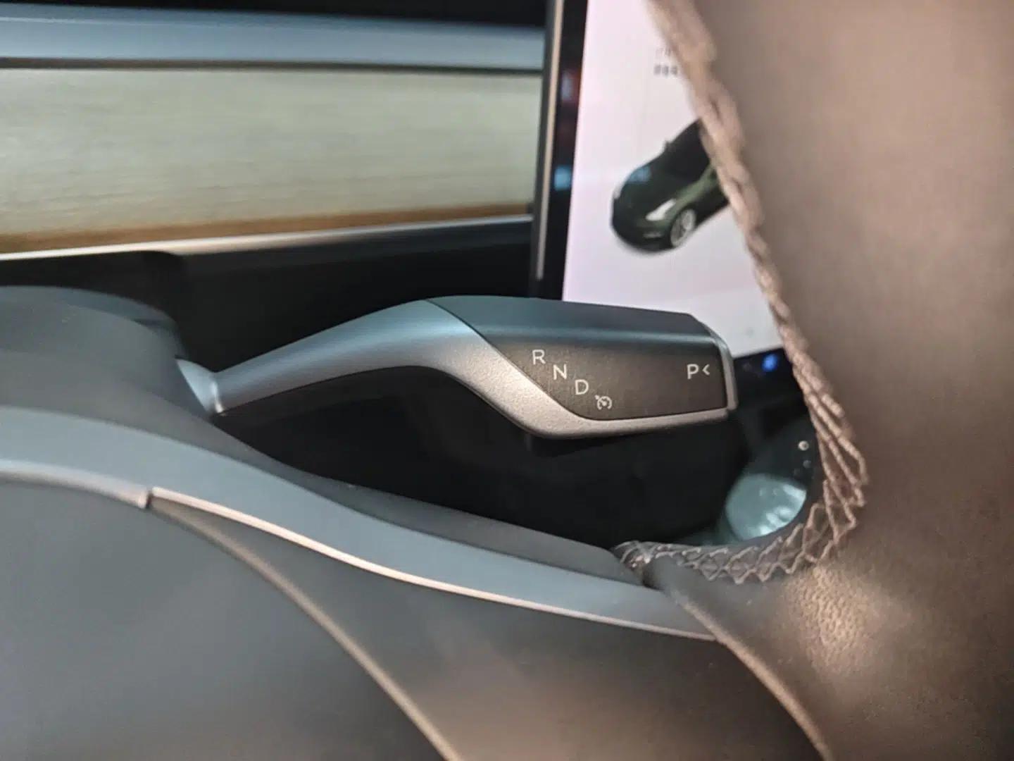 Tesla Model 3 2021 Standard Range Rear-Wheel Drive Upgraded Version 3D6 — миниатюра 16