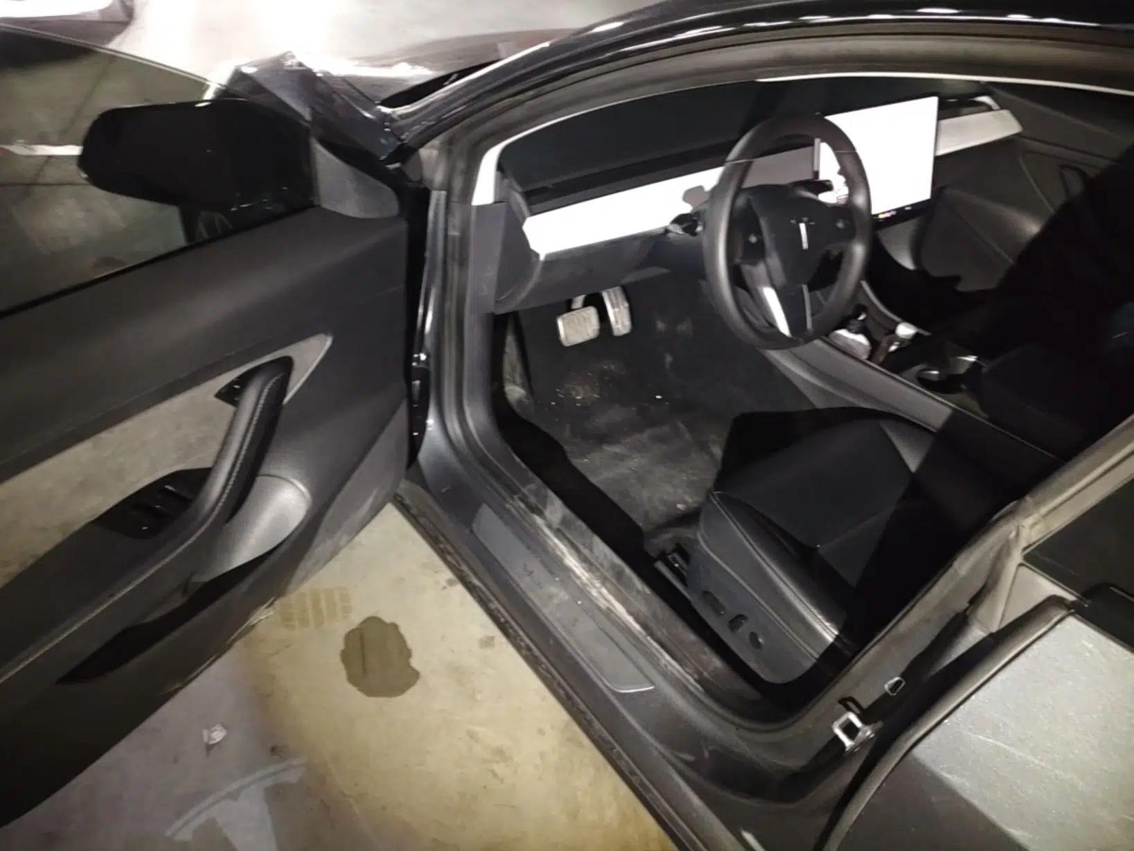 Tesla Model 3 2019 Standard Range Rear-Drive Upgraded Version — миниатюра 18