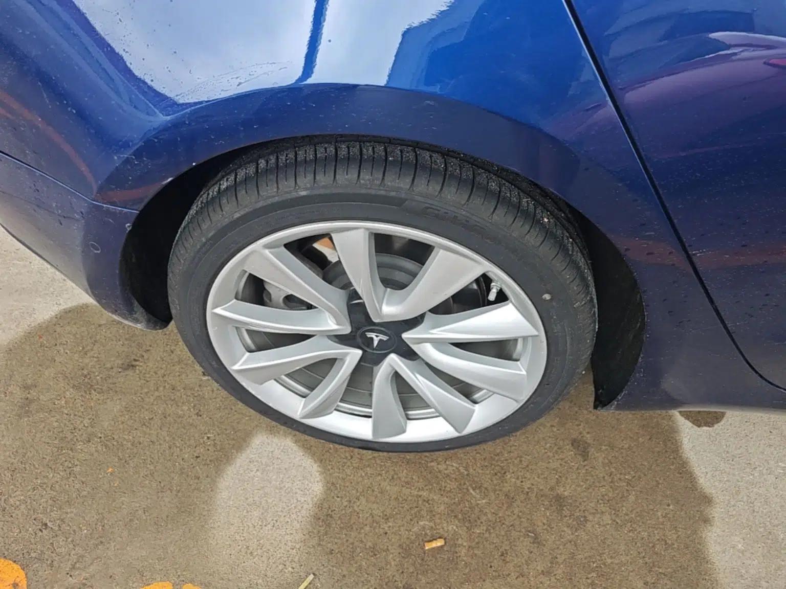 Tesla Model 3 2019 Standard Range Rear-Drive Upgraded Version — миниатюра 11