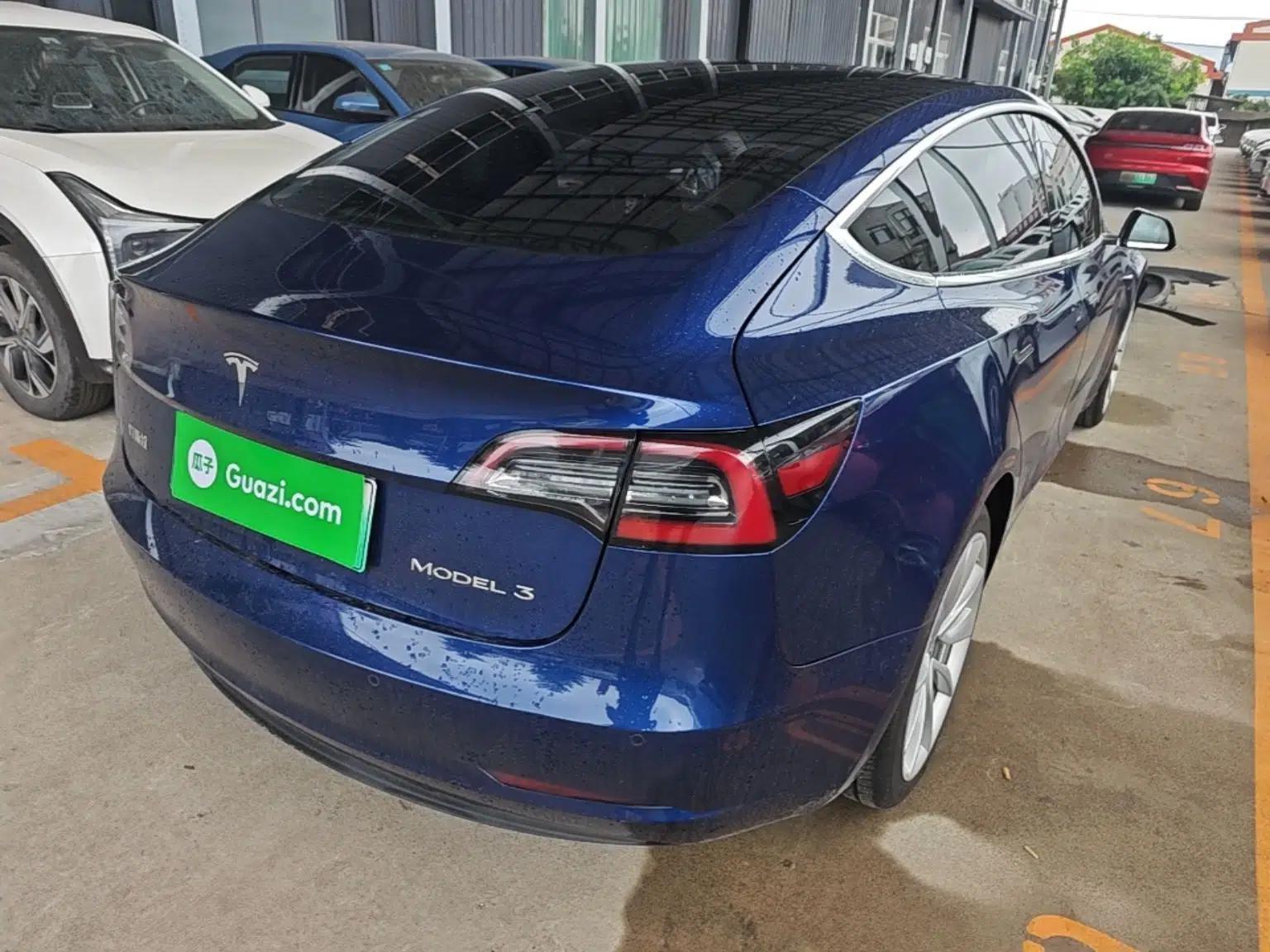 Tesla Model 3 2019 Standard Range Rear-Drive Upgraded Version — миниатюра 6