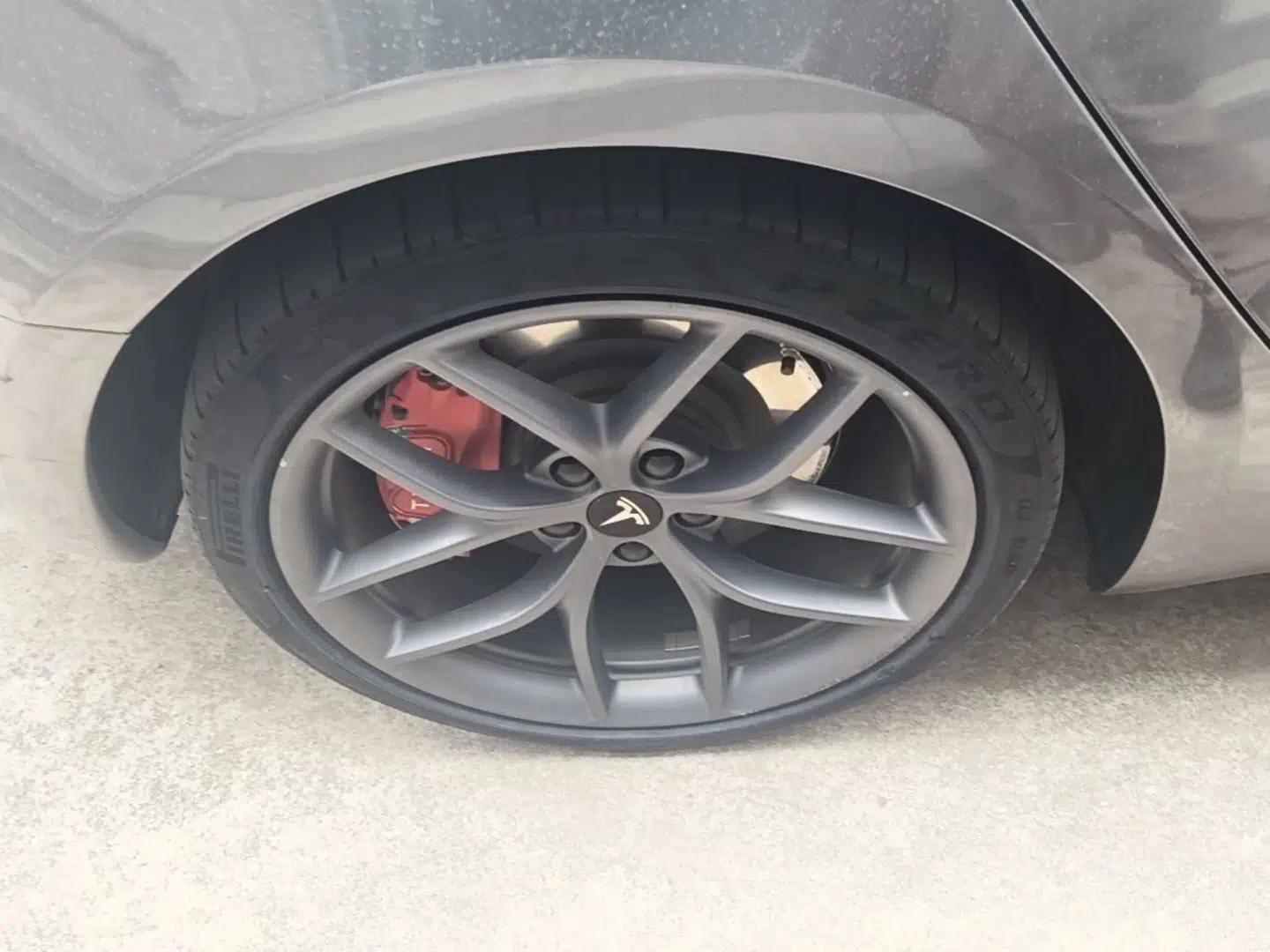 Tesla Model 3 2022 Rear-Wheel-Drive Version — миниатюра 11