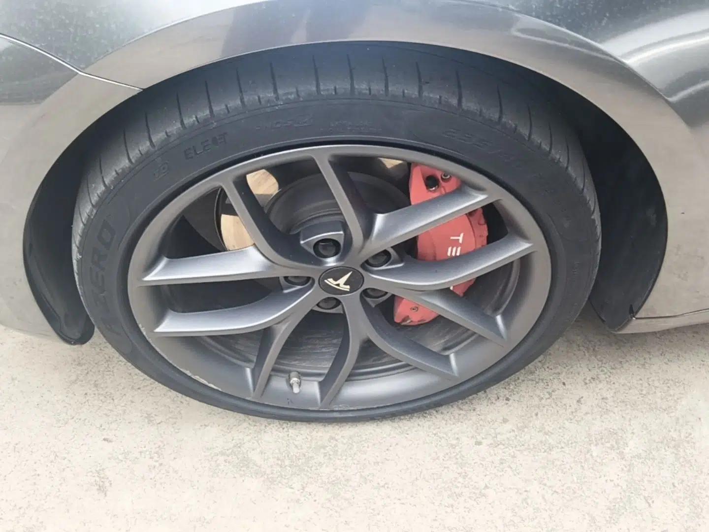 Tesla Model 3 2022 Rear-Wheel-Drive Version — миниатюра 10