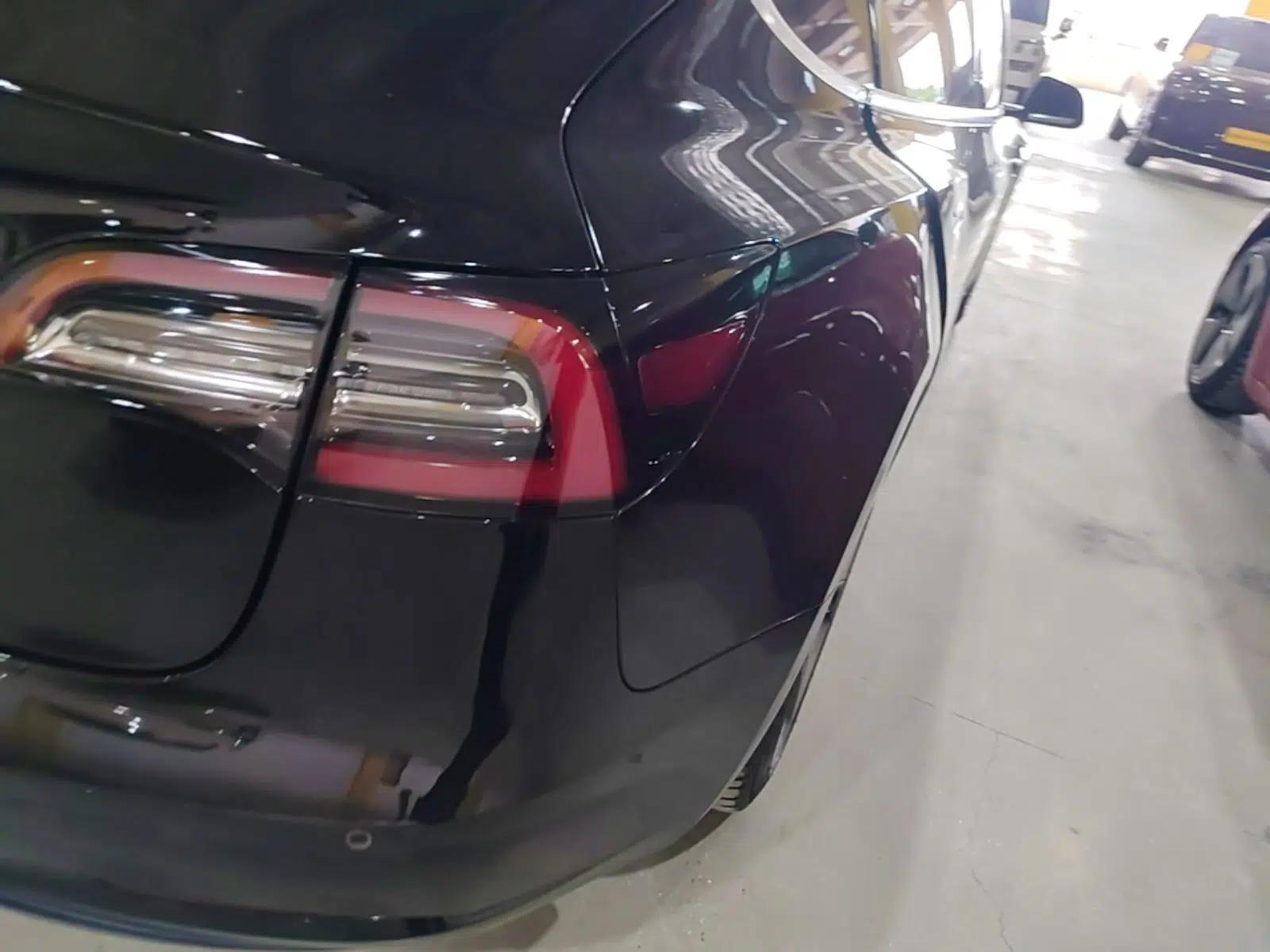 Tesla Model 3 2020 Standard Range Rear-Wheel Drive Upgraded Version — миниатюра 14