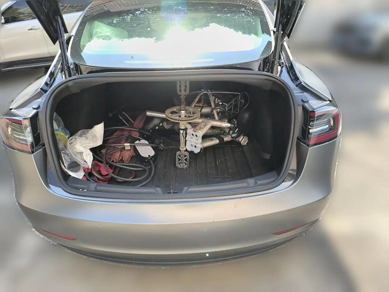 Tesla Model 3 2019 Long-Range Rear-Wheel-Drive Version — миниатюра 19