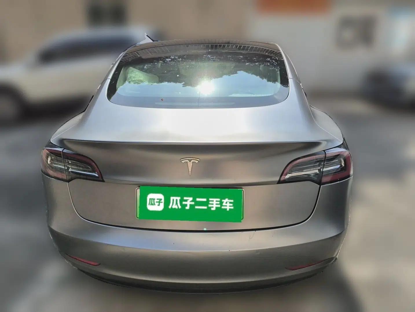 Tesla Model 3 2019 Long-Range Rear-Wheel-Drive Version — миниатюра 5