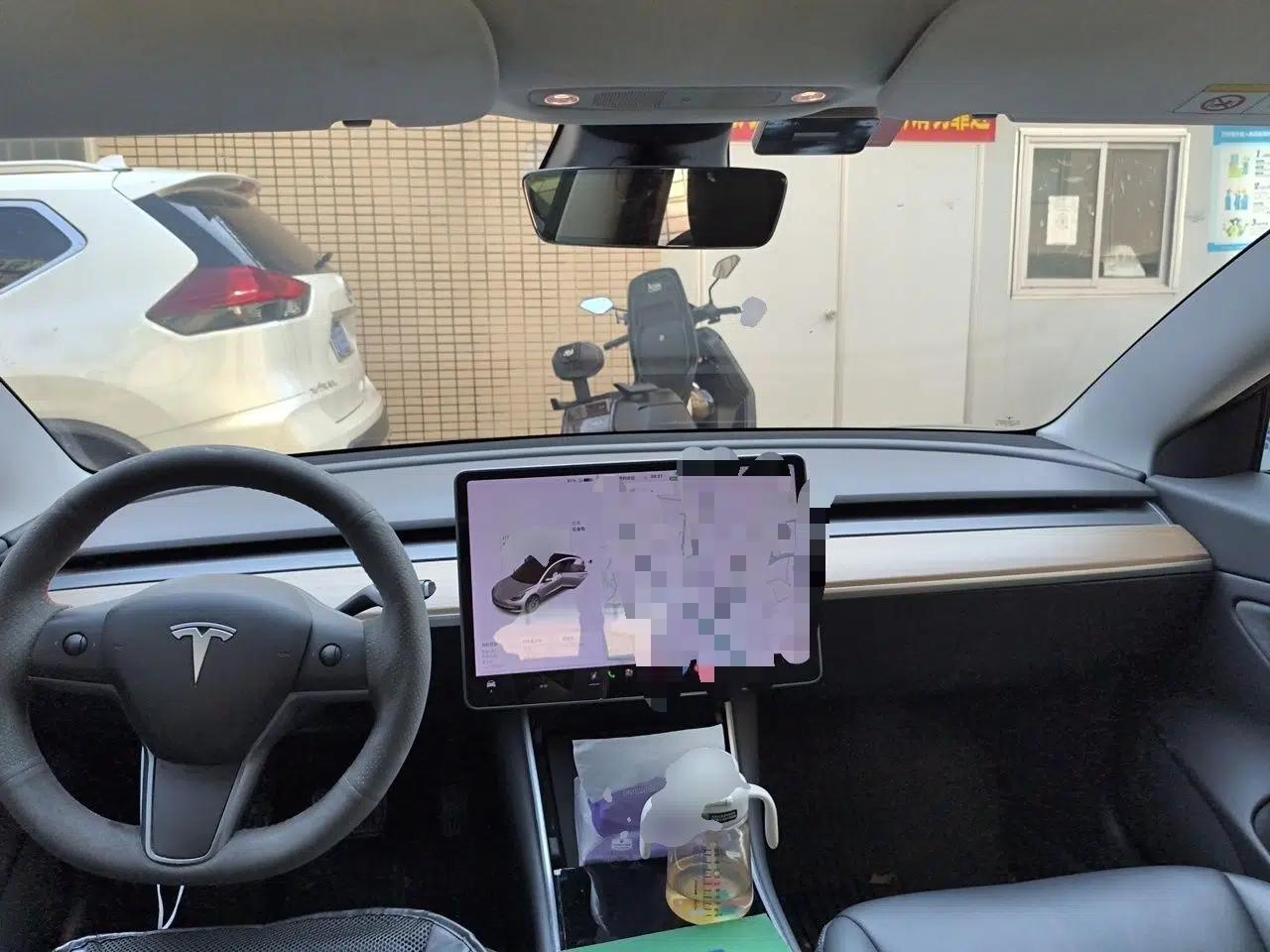Tesla Model 3 2019 Long-Range Rear-Wheel-Drive Version — миниатюра 9