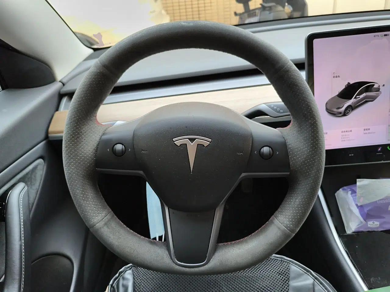 Tesla Model 3 2019 Long-Range Rear-Wheel-Drive Version — миниатюра 10