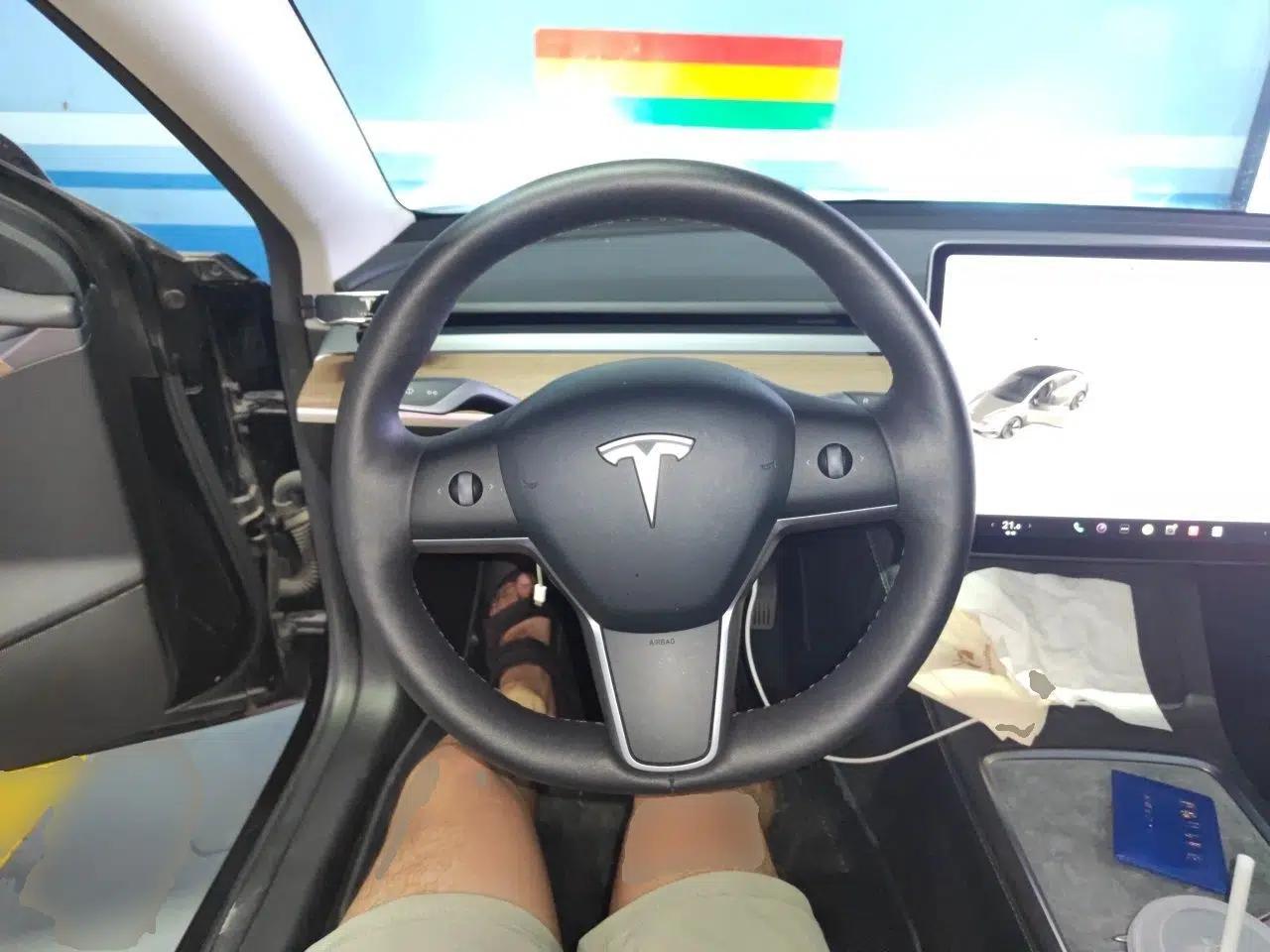 Tesla Model 3 2021 Standard Range Rear-Drive Upgraded Version — миниатюра 10