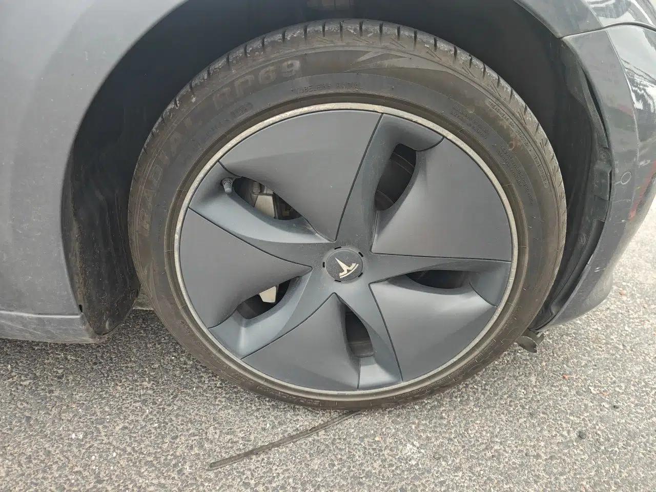 Tesla Model 3 2019 Standard Range Rear-Drive Upgraded Version — миниатюра 8