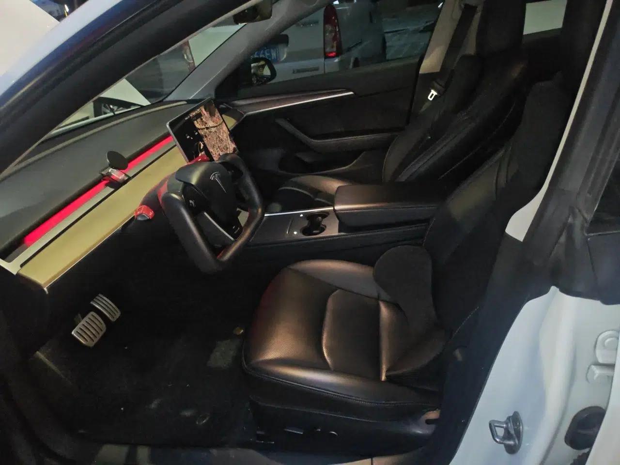 Tesla Model 3 2021 Performance High-Performance All-Wheel-Drive Version — миниатюра 15