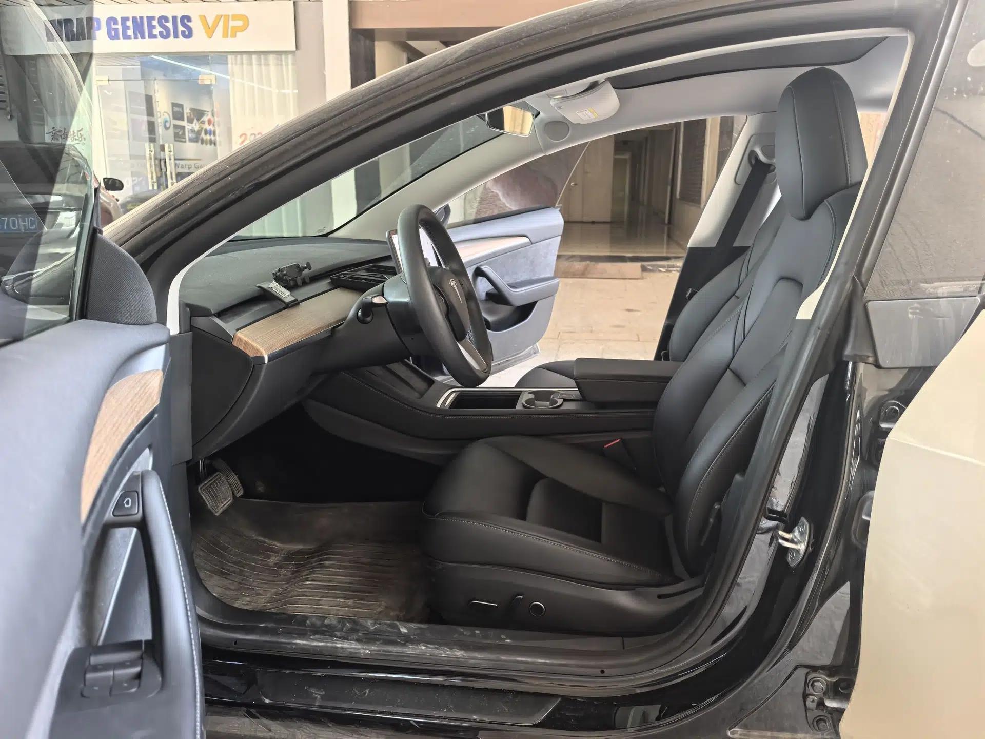 Tesla Model 3 2022 Rear-Wheel-Drive Version — миниатюра 16