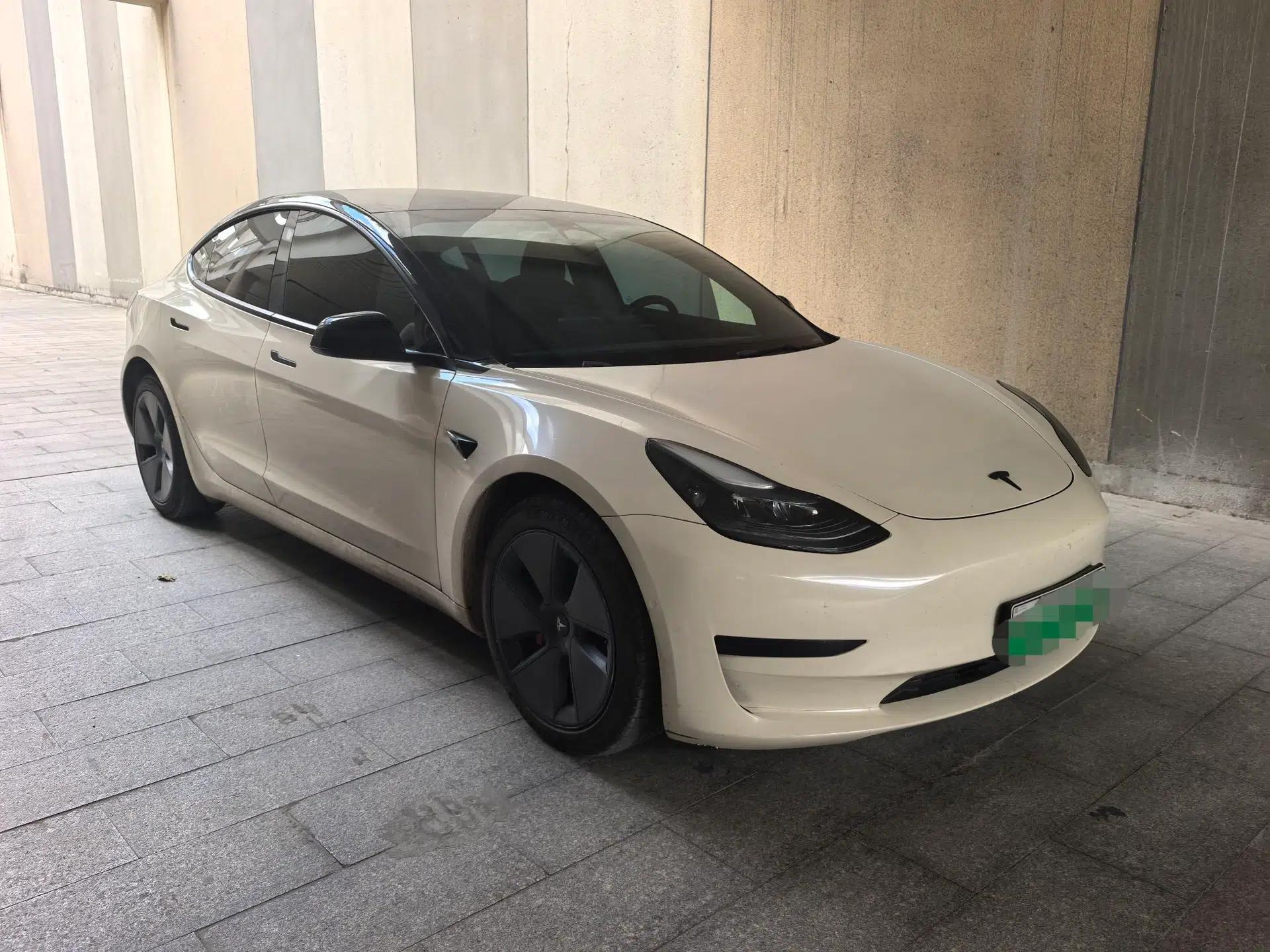 Tesla Model 3 2022 Rear-Wheel-Drive Version — миниатюра 3