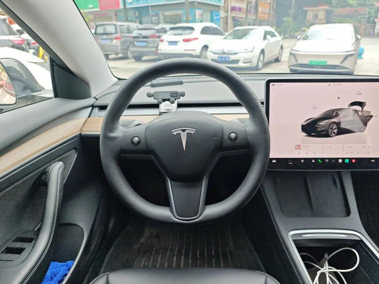 Tesla Model 3 2022 Rear-Wheel-Drive Version — миниатюра 7